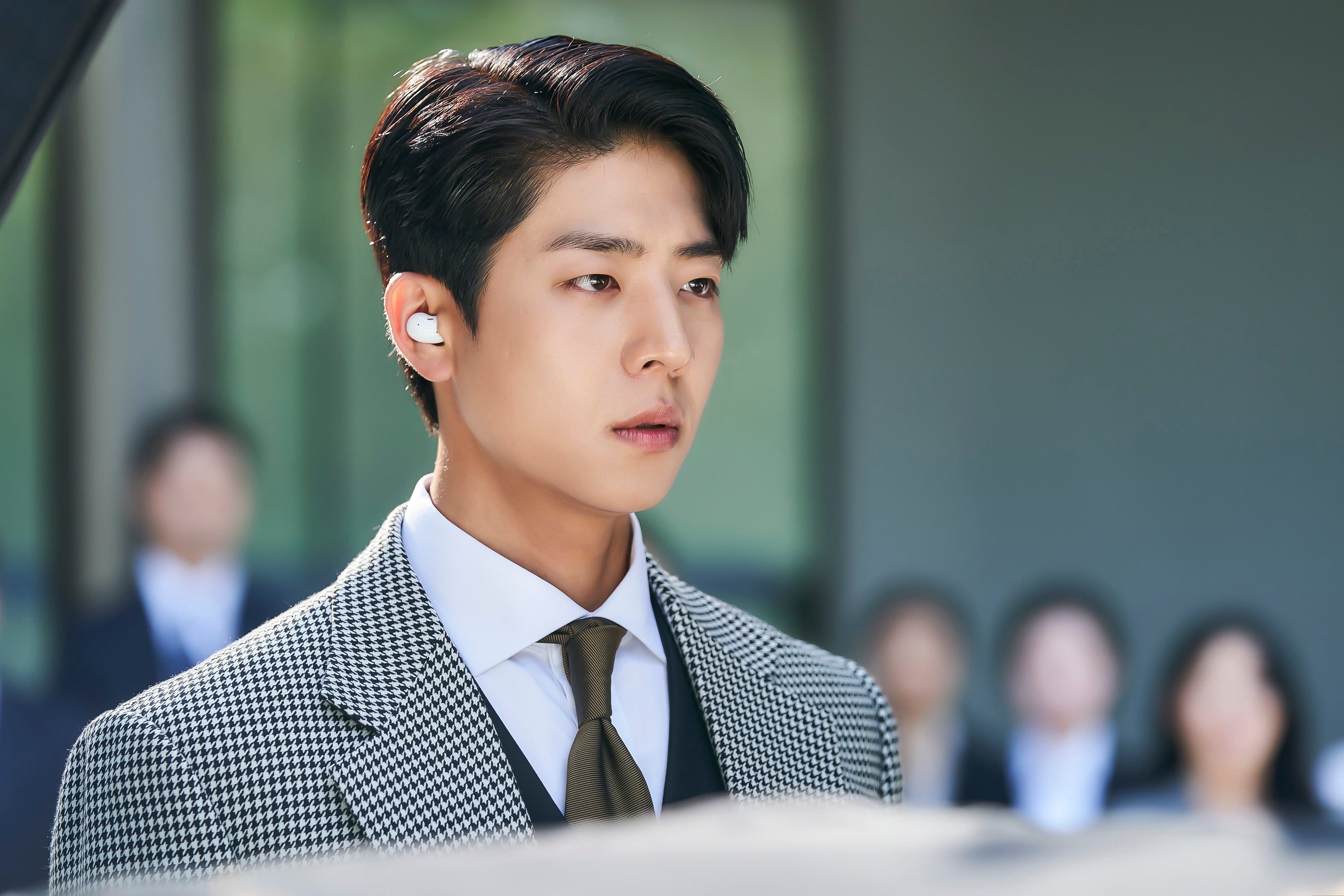 「社長をスマホから救い出せ！～恋の力でロック解除～」Film©2022 KT StudioGenie Co.,Ltd. All Rights Reserved