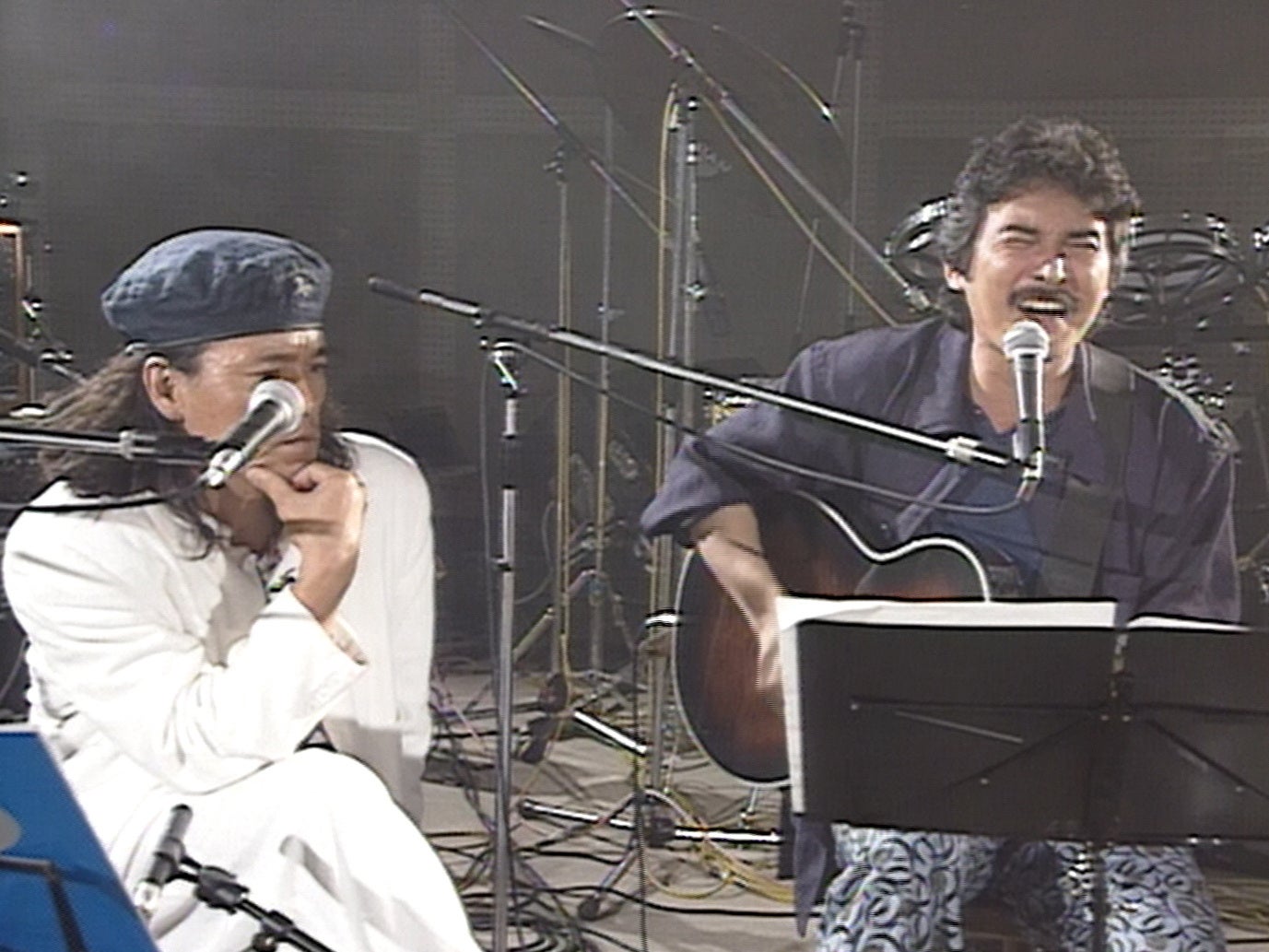 左：もんたよしのり　右：桑名正博　©カンテレ