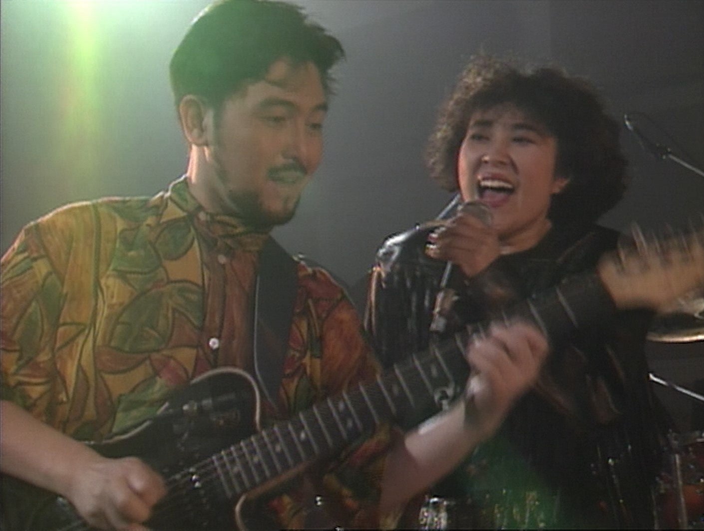 左：渡辺香津美　右：内藤やす子　©カンテレ