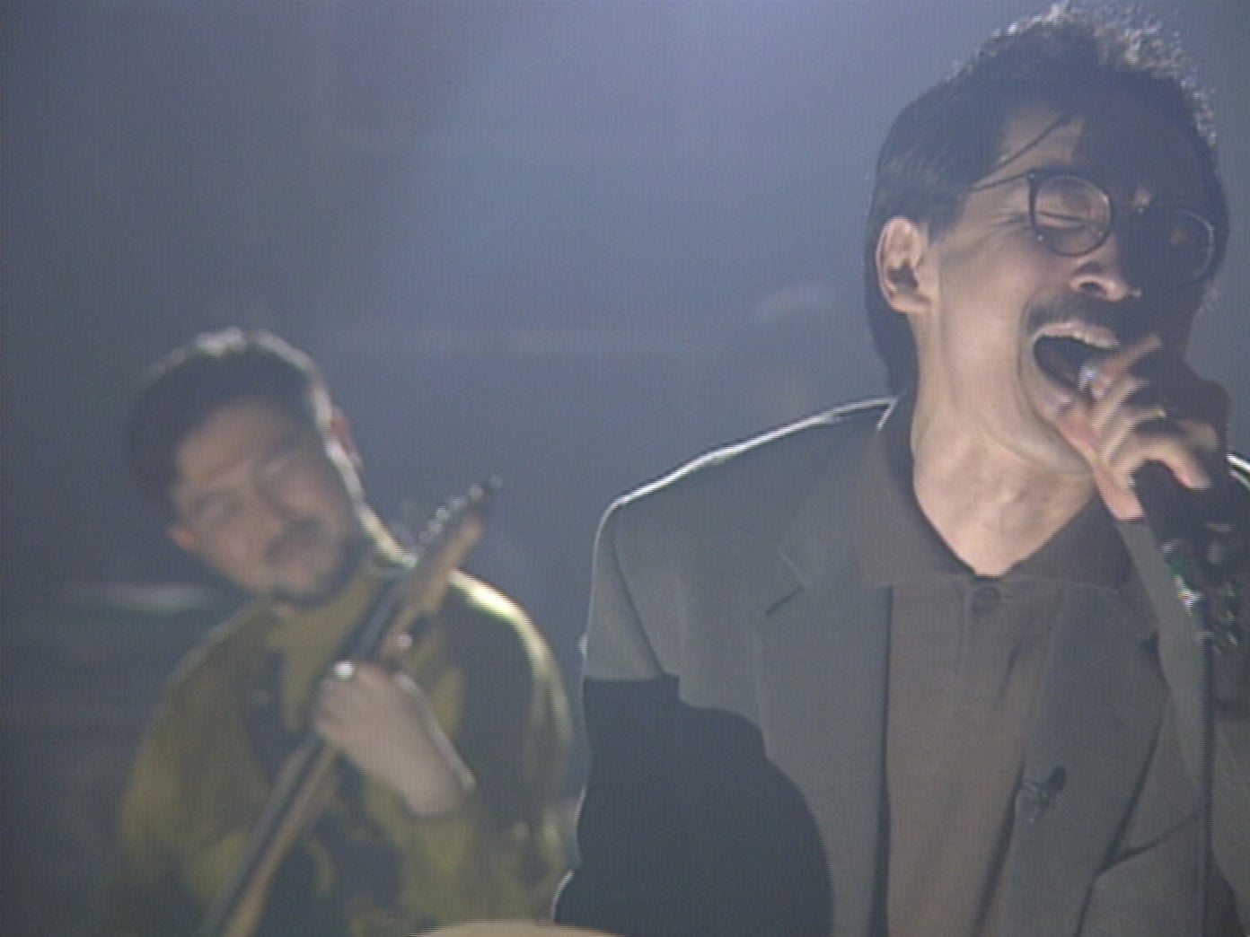 左：渡辺香津美　右：上田正樹　©カンテレ