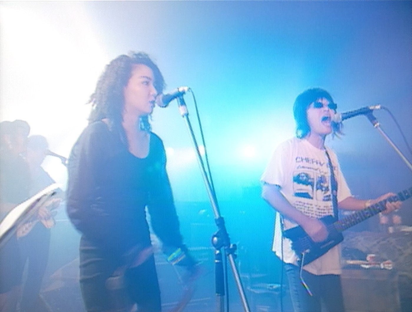 左：ちわきまゆみ　右：かまやつひろし　©カンテレ