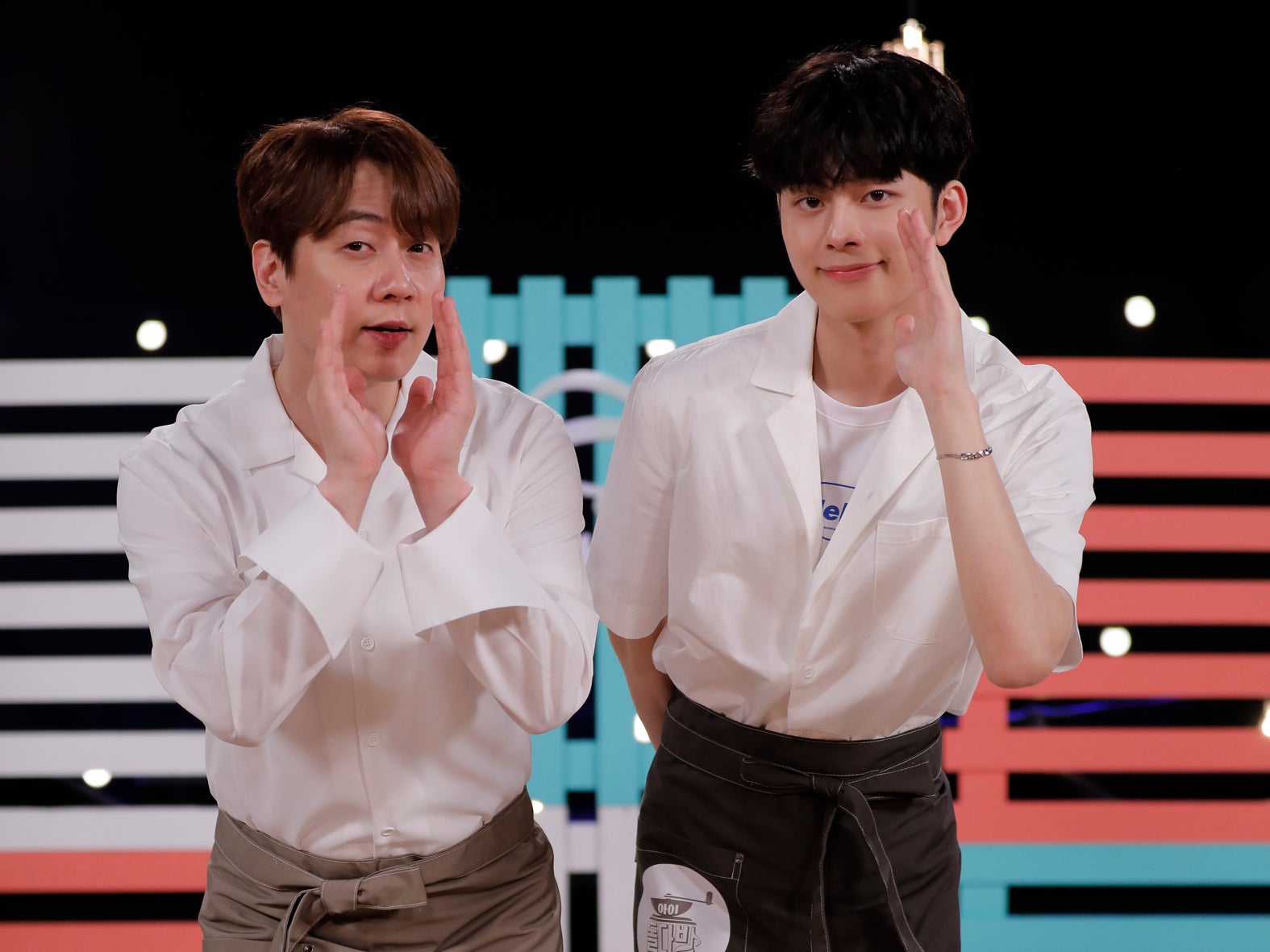 「アイドルカフェ シーズン３」MCのアンディとユ・ソンホ　