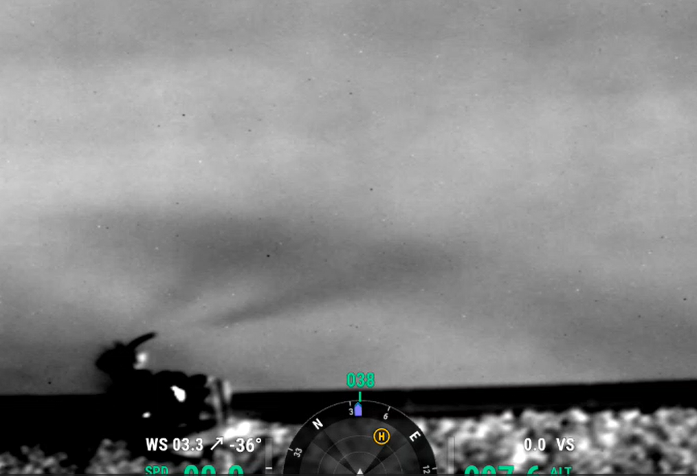 左図：「OGI640」で撮影したメタンガスの様子