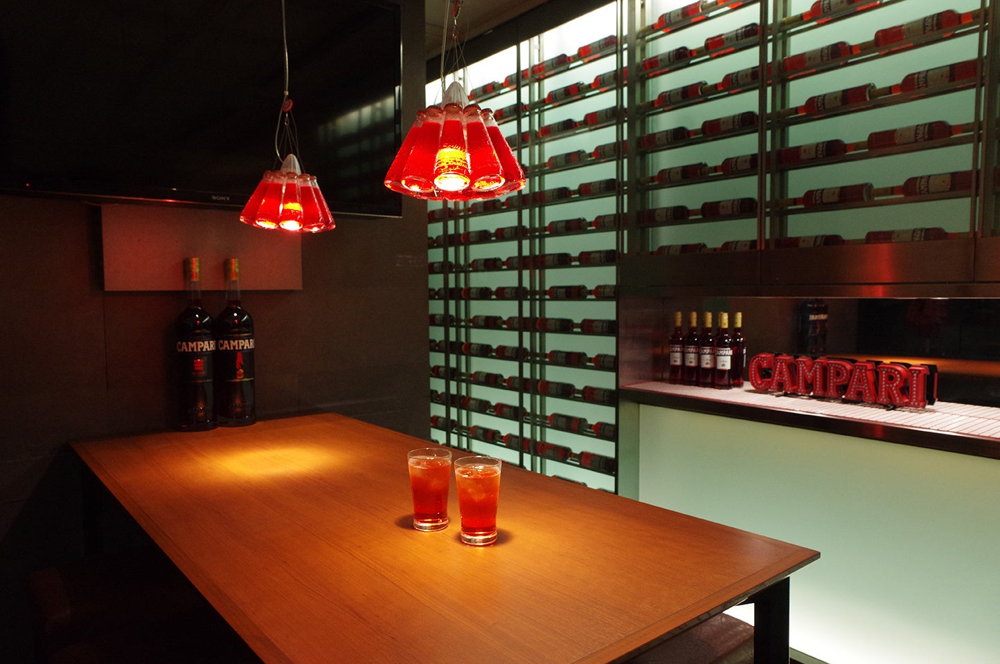 アペリティーボ  テーブル