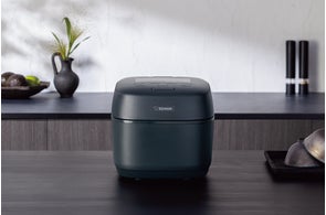 コンパクト&シンプルなデザインで今の暮らしにちょうどいい電動ポット コンパクト&シンプルなデザインで今の暮らしにちょうどいい電動ポット