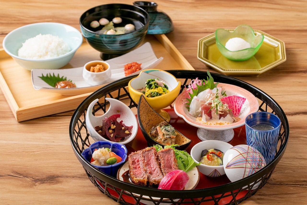 「華ごころ御膳」～厳選お供3種添え～