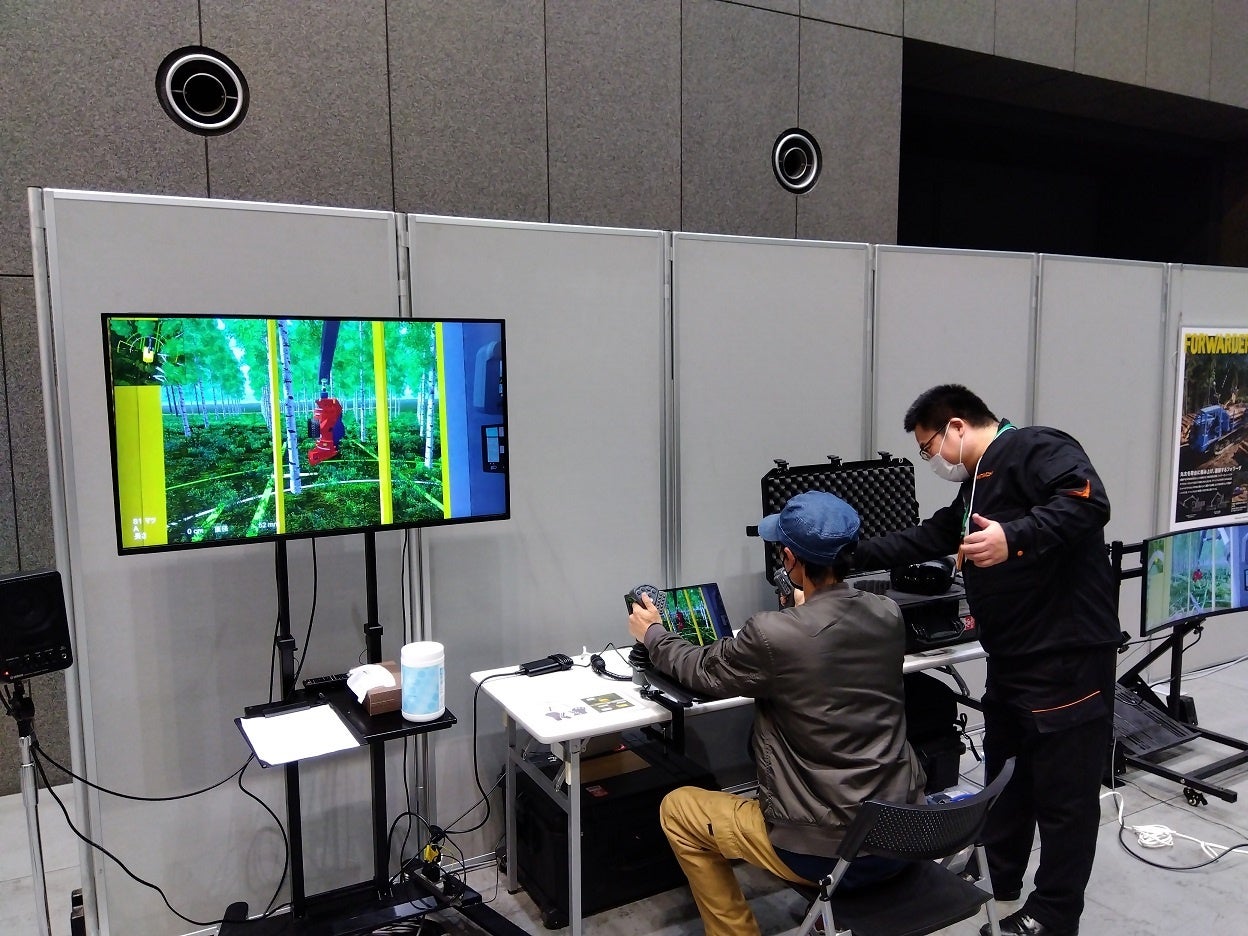 ハーベスタシミュレーター体験コーナー