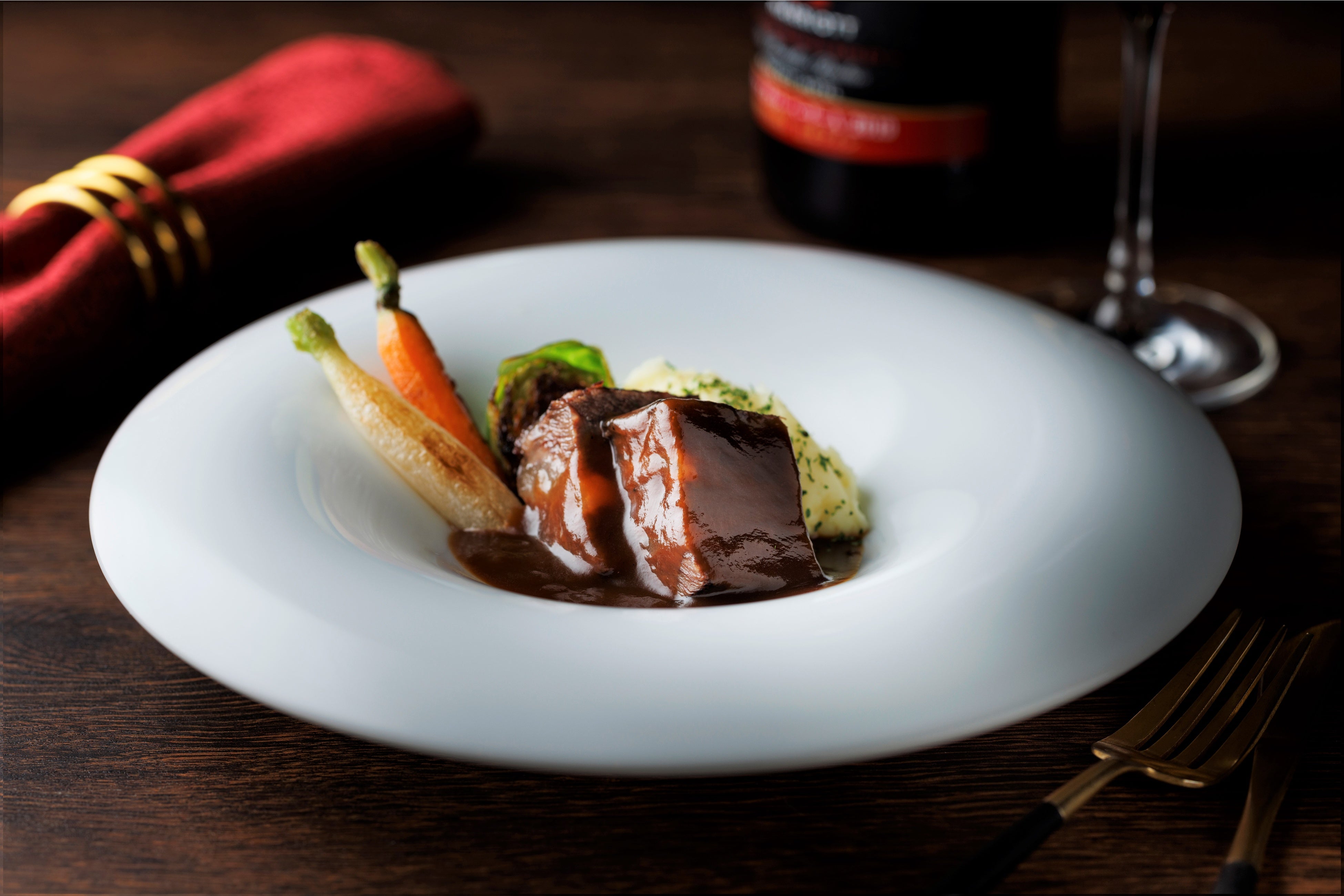 国産牛頬肉の赤ワイン煮込み(イメージ)