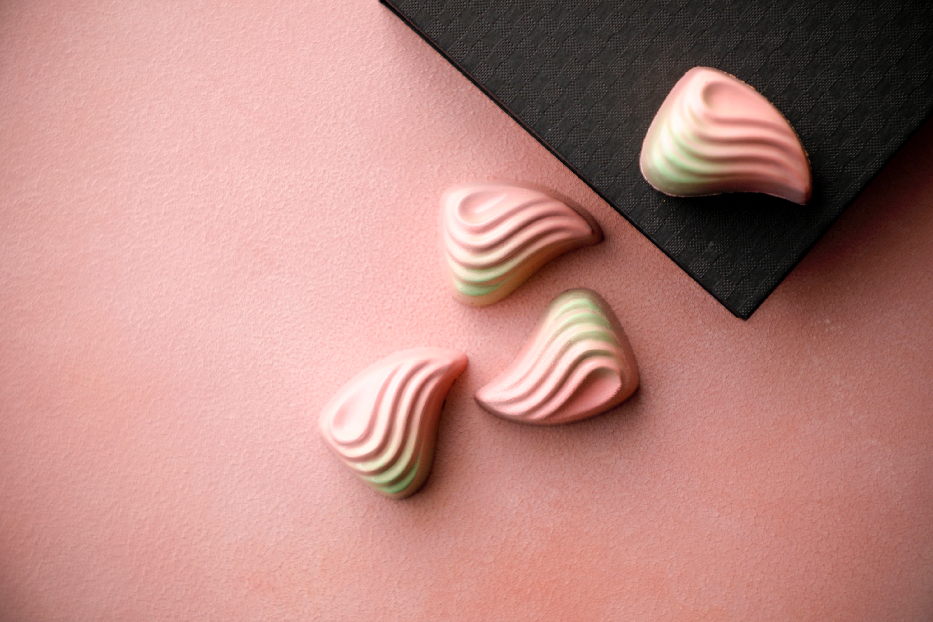 「蜂蜜いちごのボンボンショコラ」イメージ