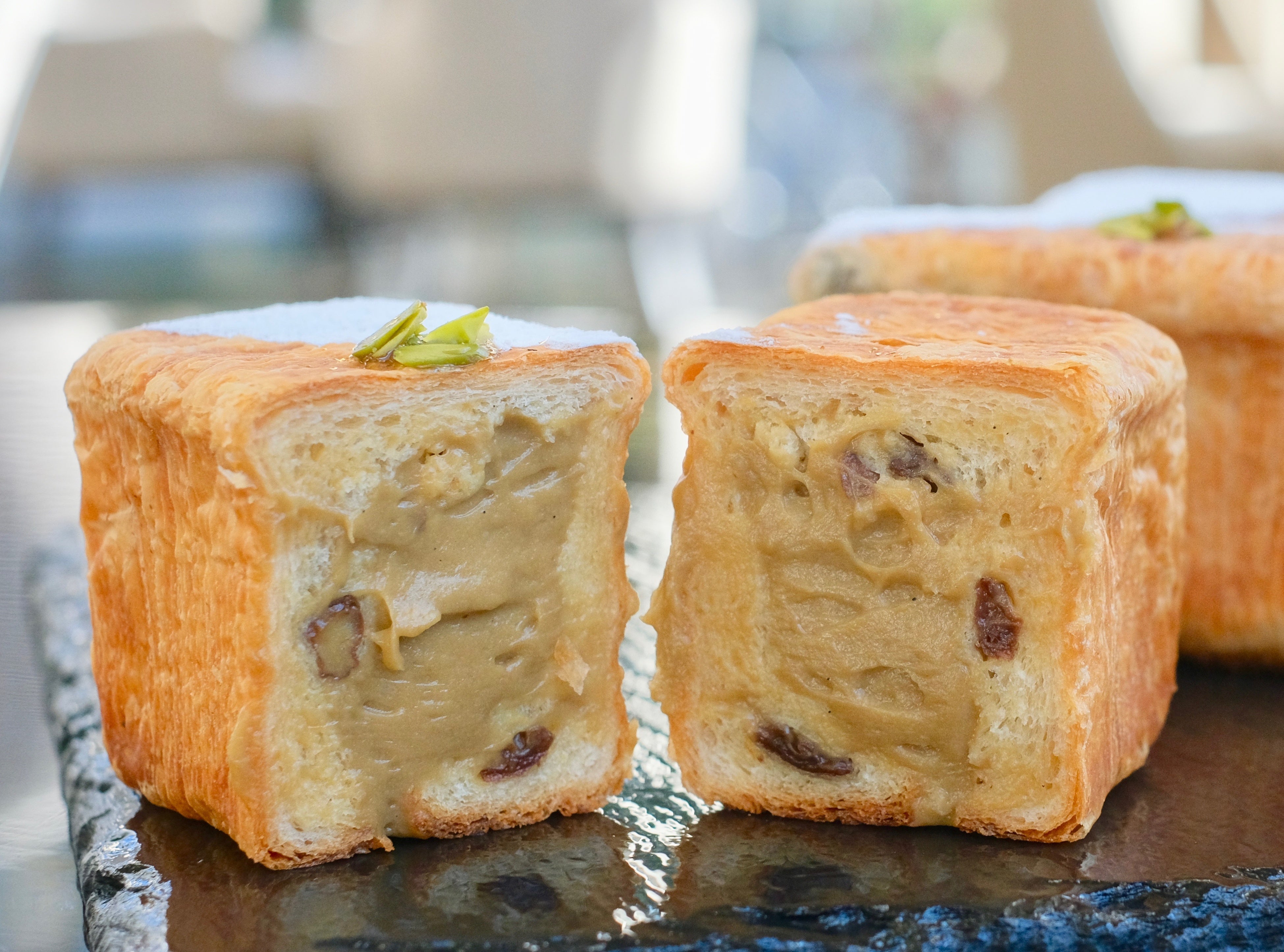 クロワッサン・レザン