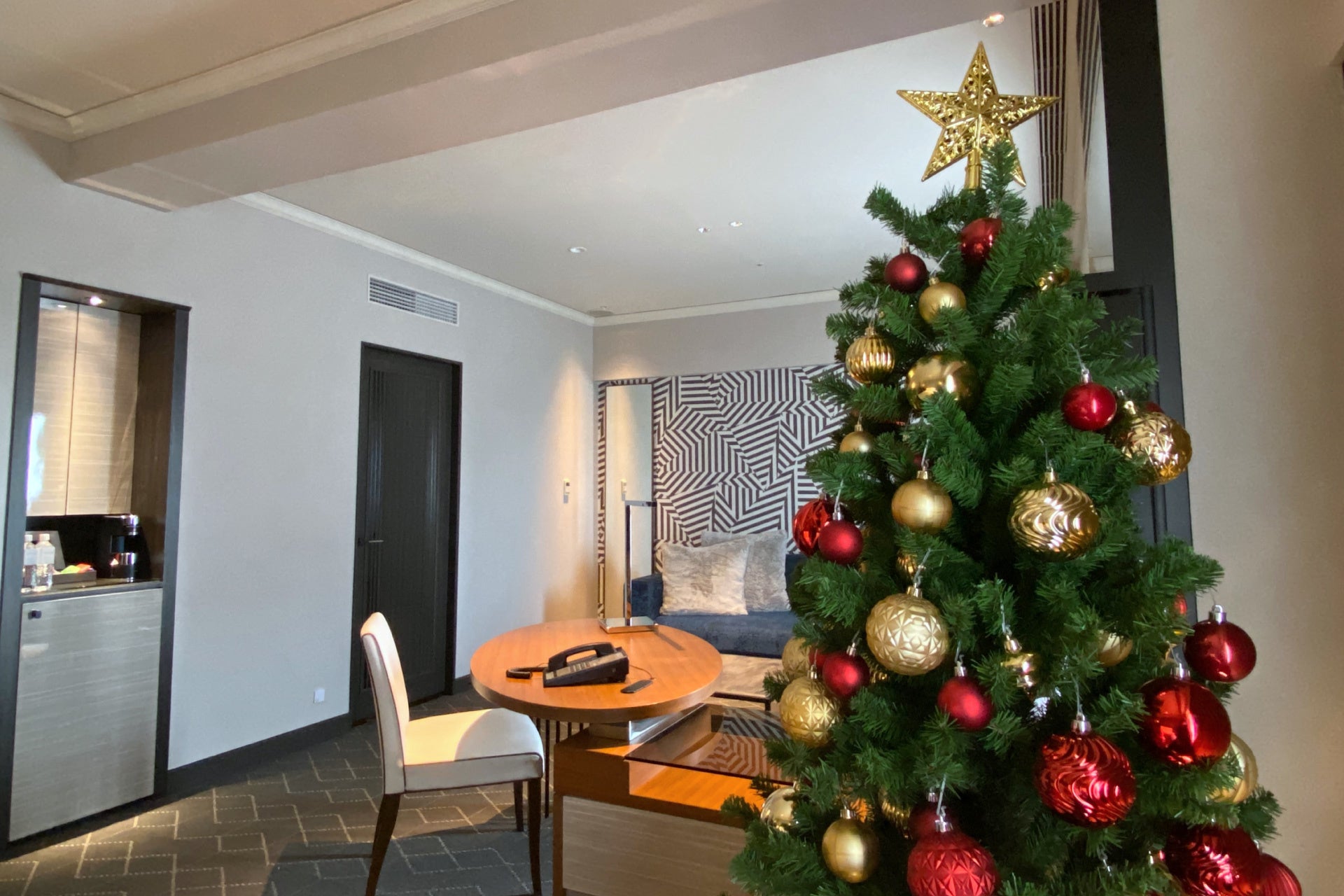 クリスマスツリー　イメージ