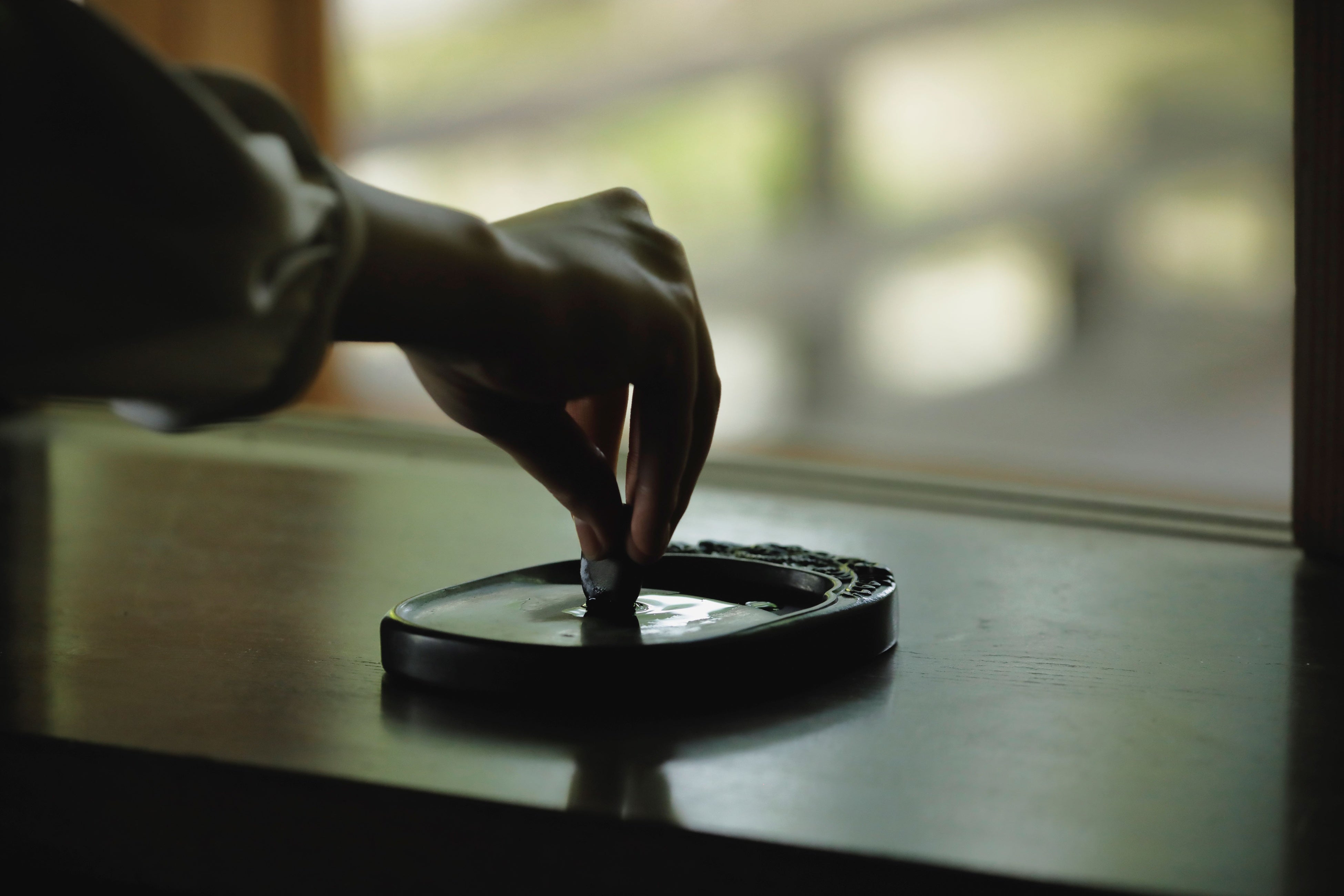 Destination Discovery「墨を磨る」イメージ