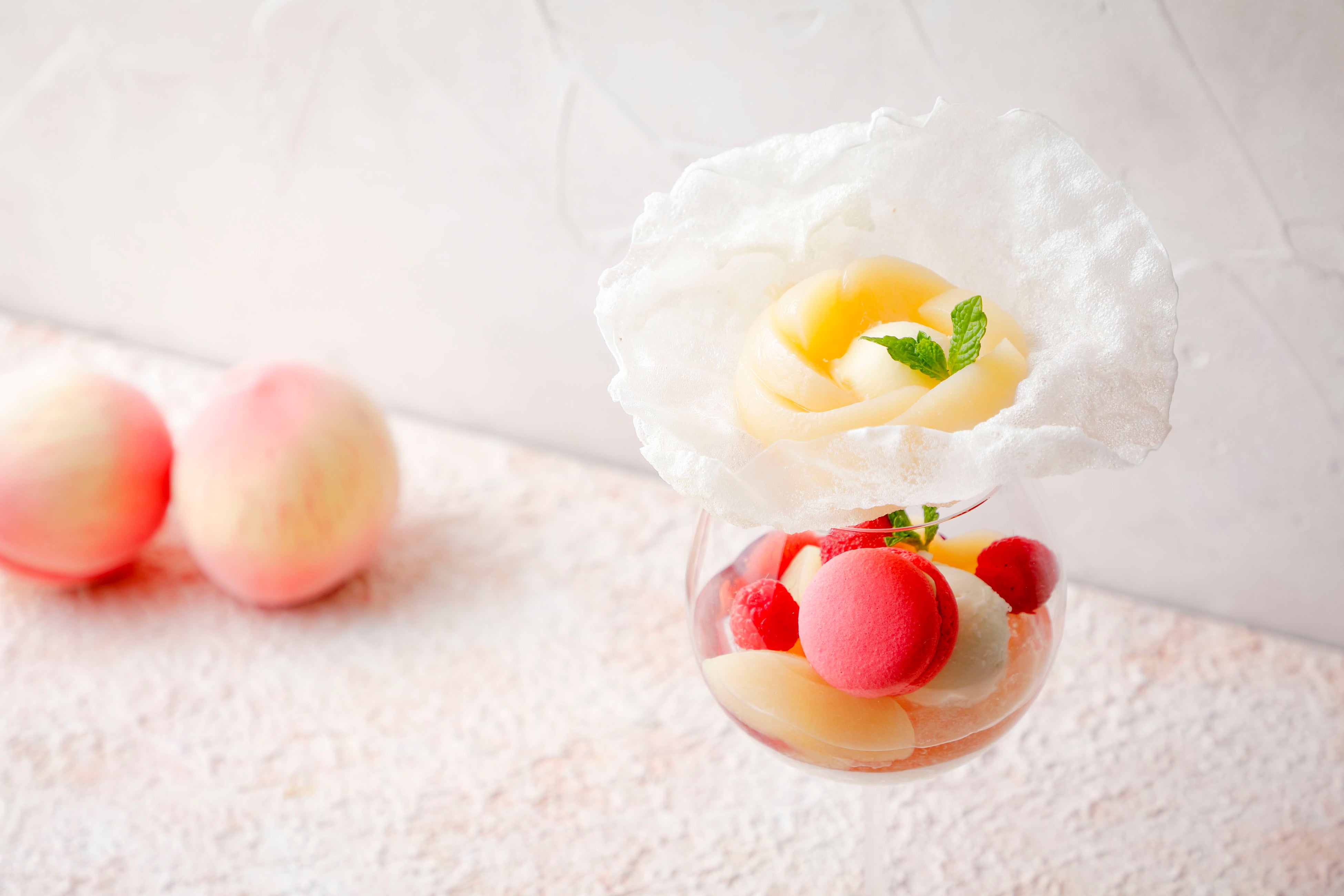 「豊潤あら川の桃パフェ」イメージ