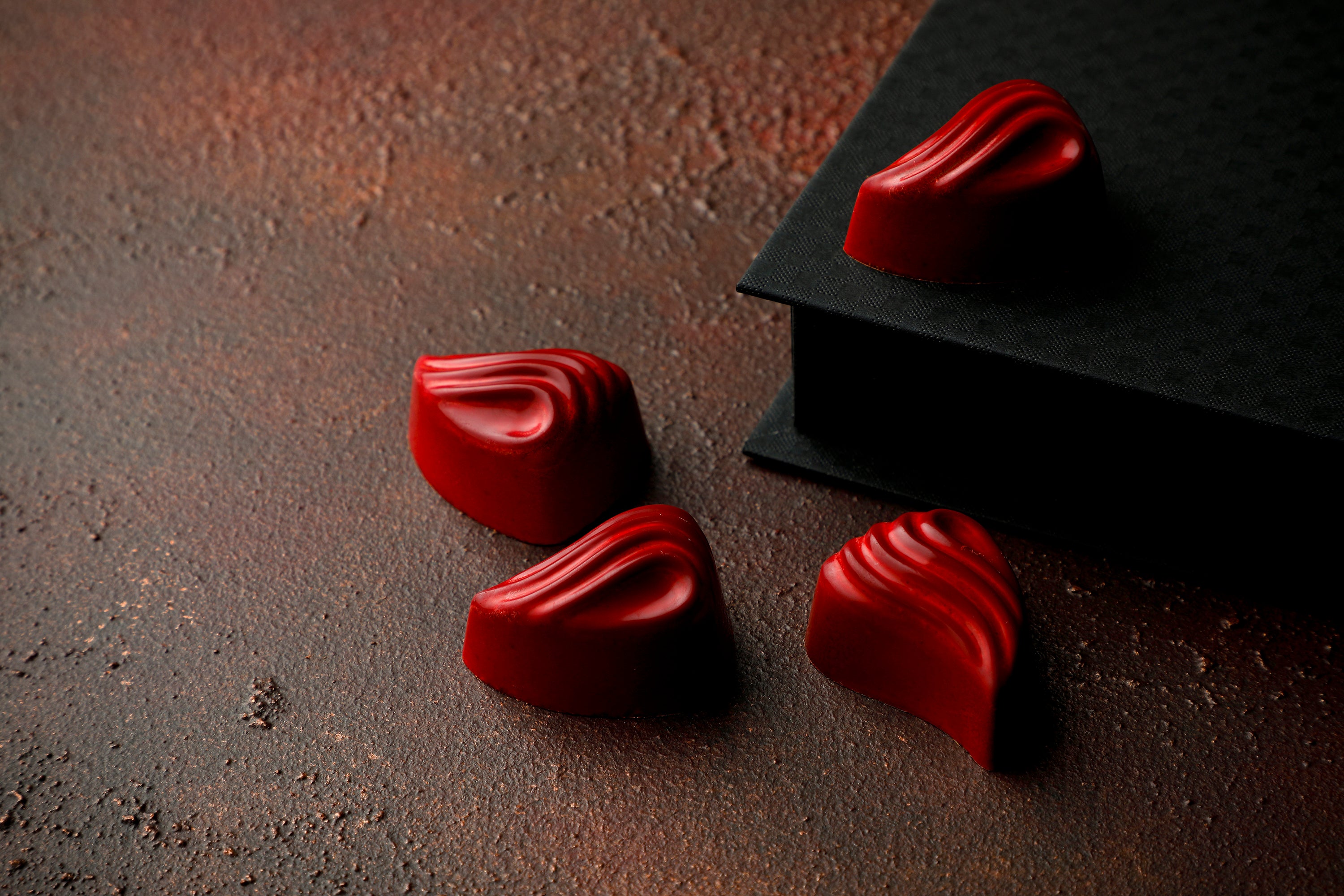 巨峰と赤ワインのボンボンショコラ