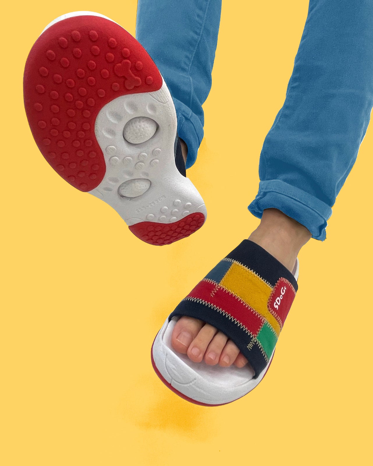 マルチカラーサンダル グルポ（レッド）