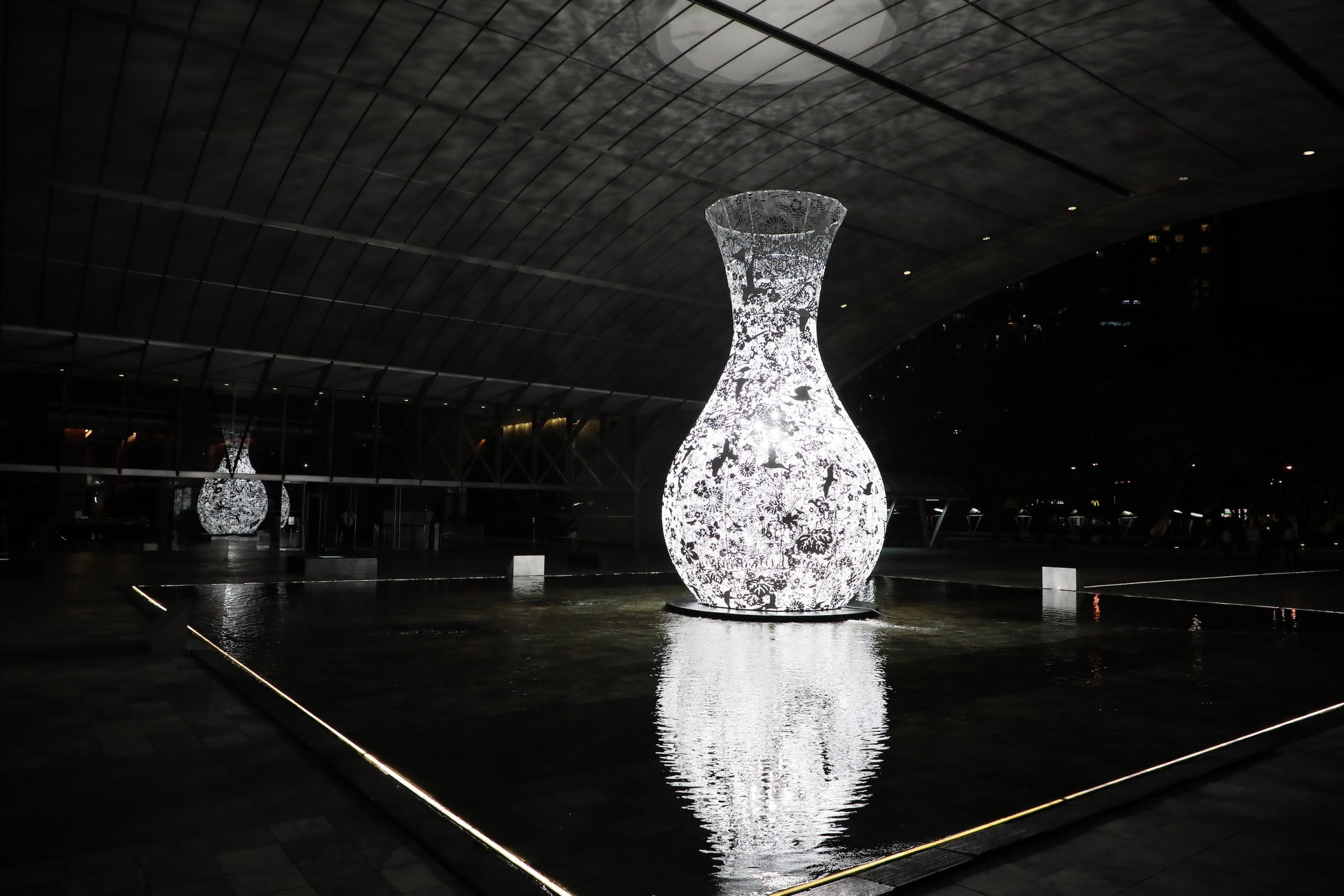 新感覚アート体験!日比谷公園で「Playground Becomes Dark Slowly」イベント開催 新感覚アート体験!日比谷公園で「Playground Becomes Dark Slowly」イベント開催