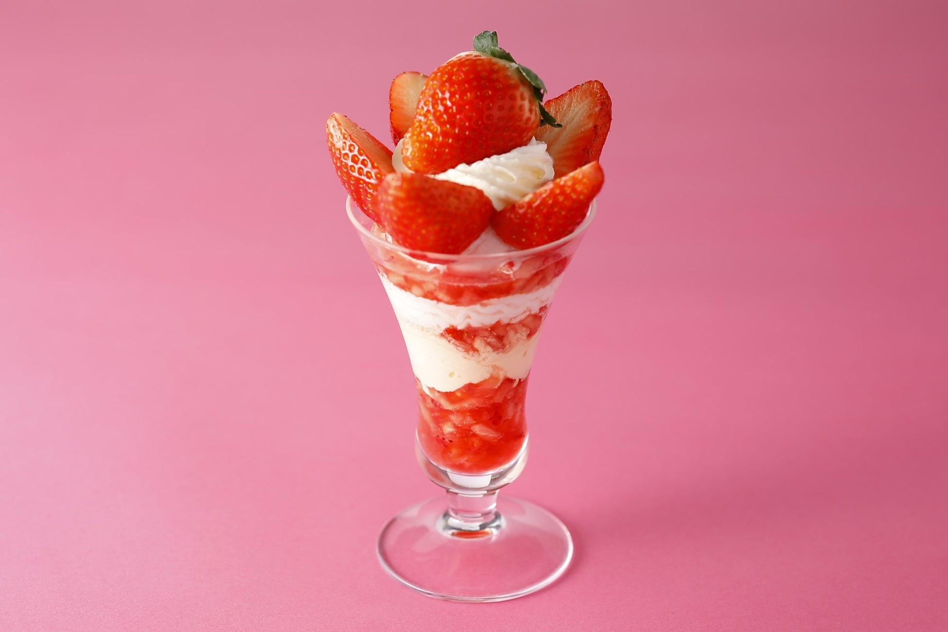 資生堂パーラー サロン ド カフェ ラゾーナ川崎店 22 スペシャルストロベリーフェア 第1弾 厳選した旬の苺を満喫できる王道のストロベリーパフェが勢ぞろい 株式会社 資生堂パーラーのプレスリリース 資生堂パーラー サロン ド カフェ ラゾーナ川崎店 22 スペシャルストロベリーフェア 第1弾 厳選した旬の苺を満喫できる王道のストロベリーパフェが勢ぞろい 株式会社 資生堂パーラーのプレスリリース