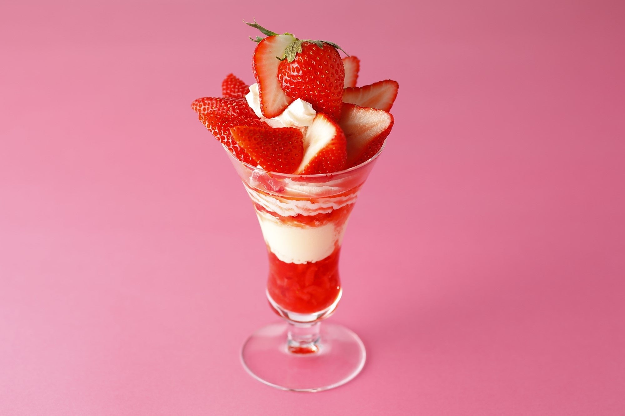 『岐阜県産苺“美濃娘”のパフェ』  1,925円