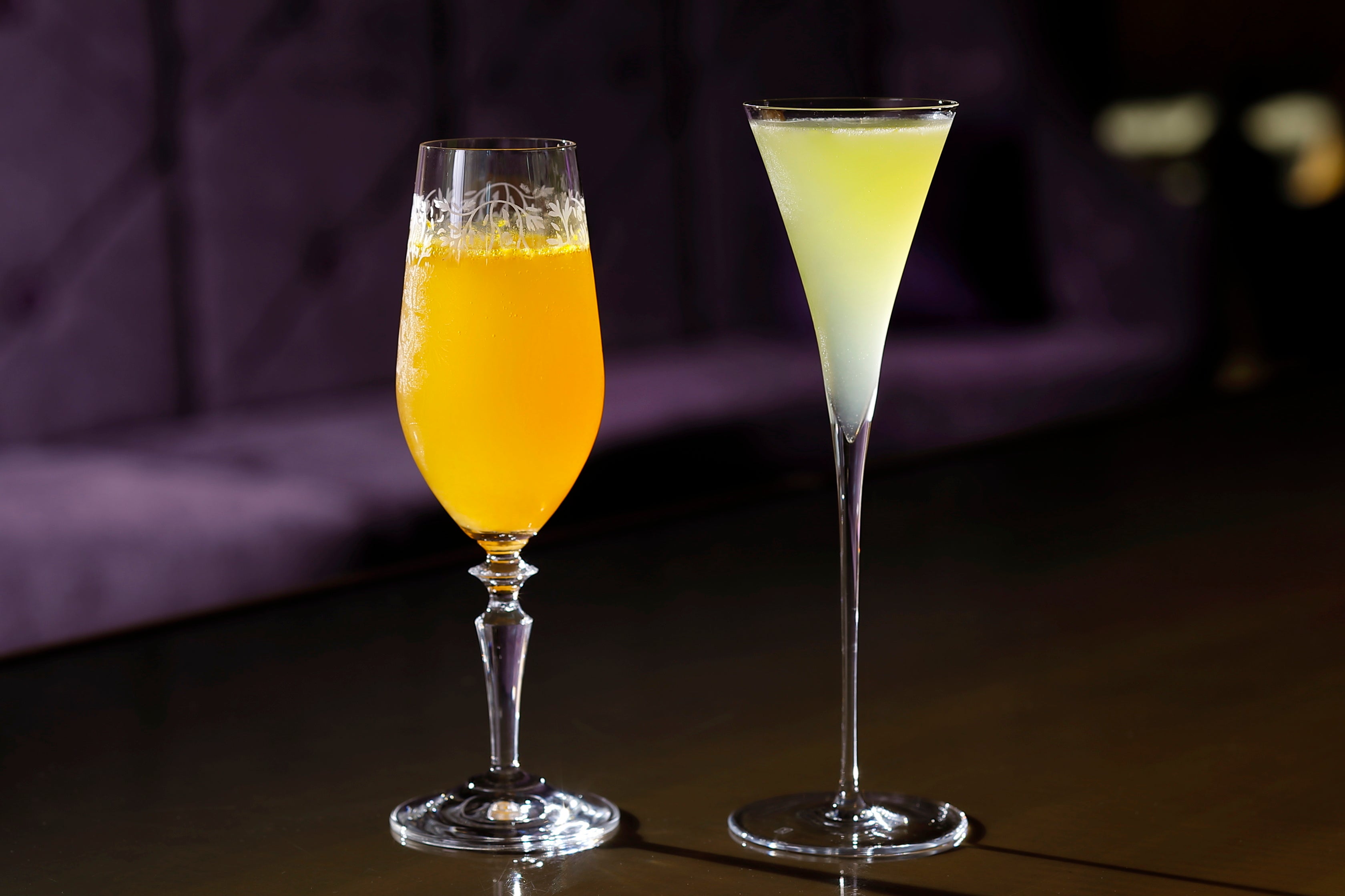 ミモザをイメージしたカクテル　「MIMOZA」(写真左)　「Memories of SICIRY」(写真右）