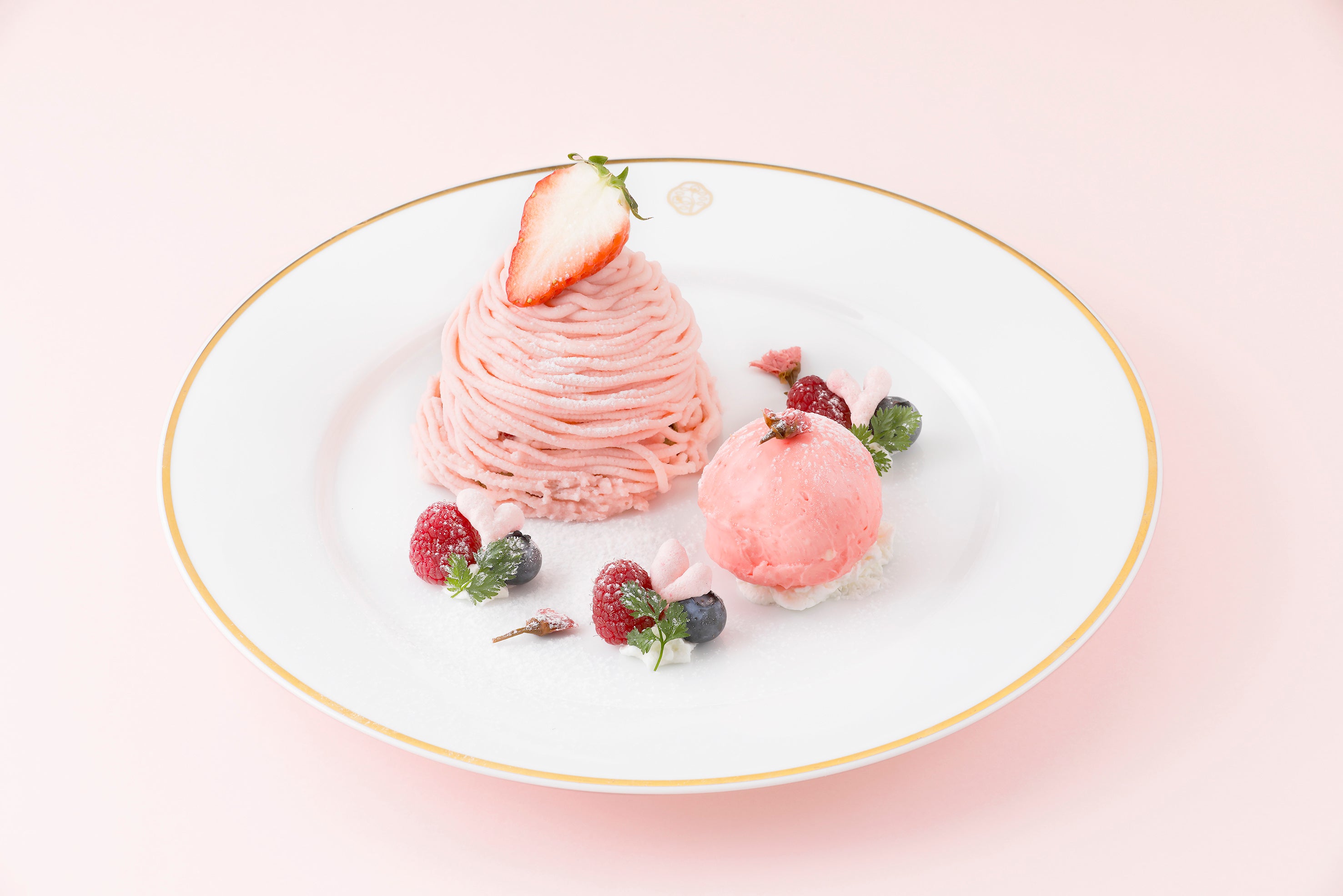 『桜のモンブラン　＊桜茶付』　