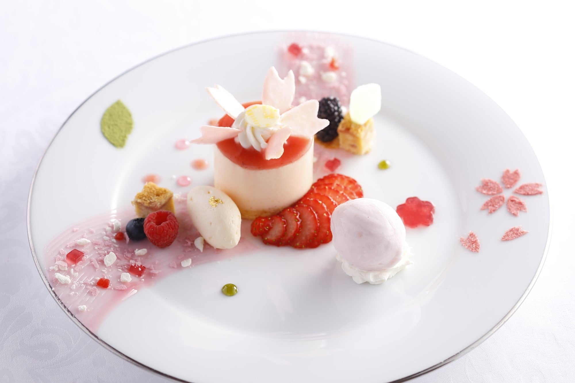 桜と苺のムース