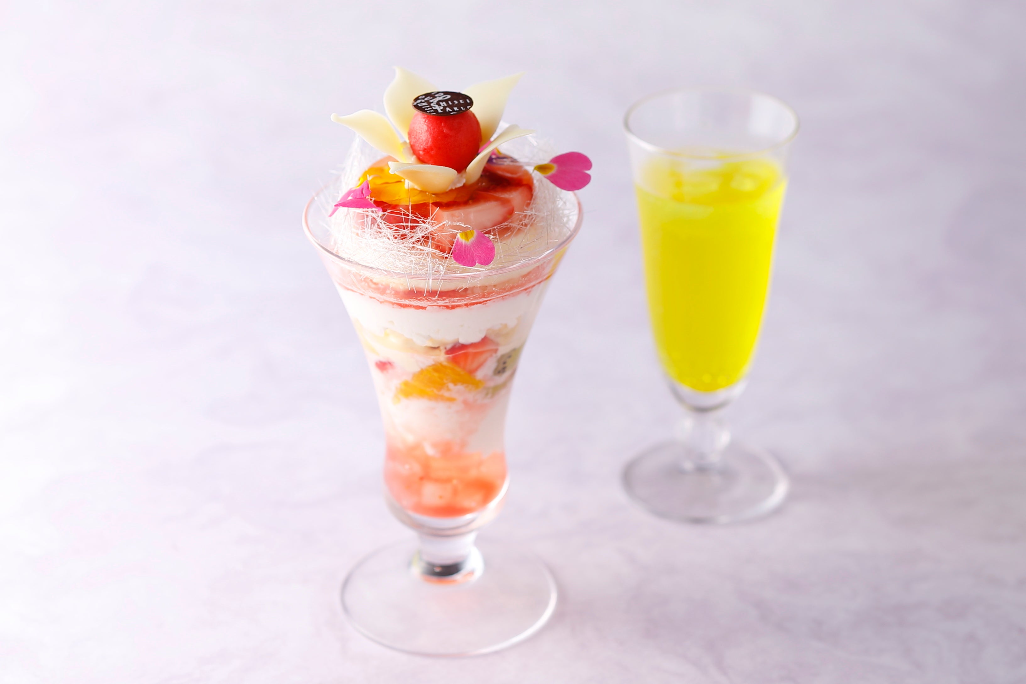 『120周年記念パフェ～伝統のソーダ水とともに』