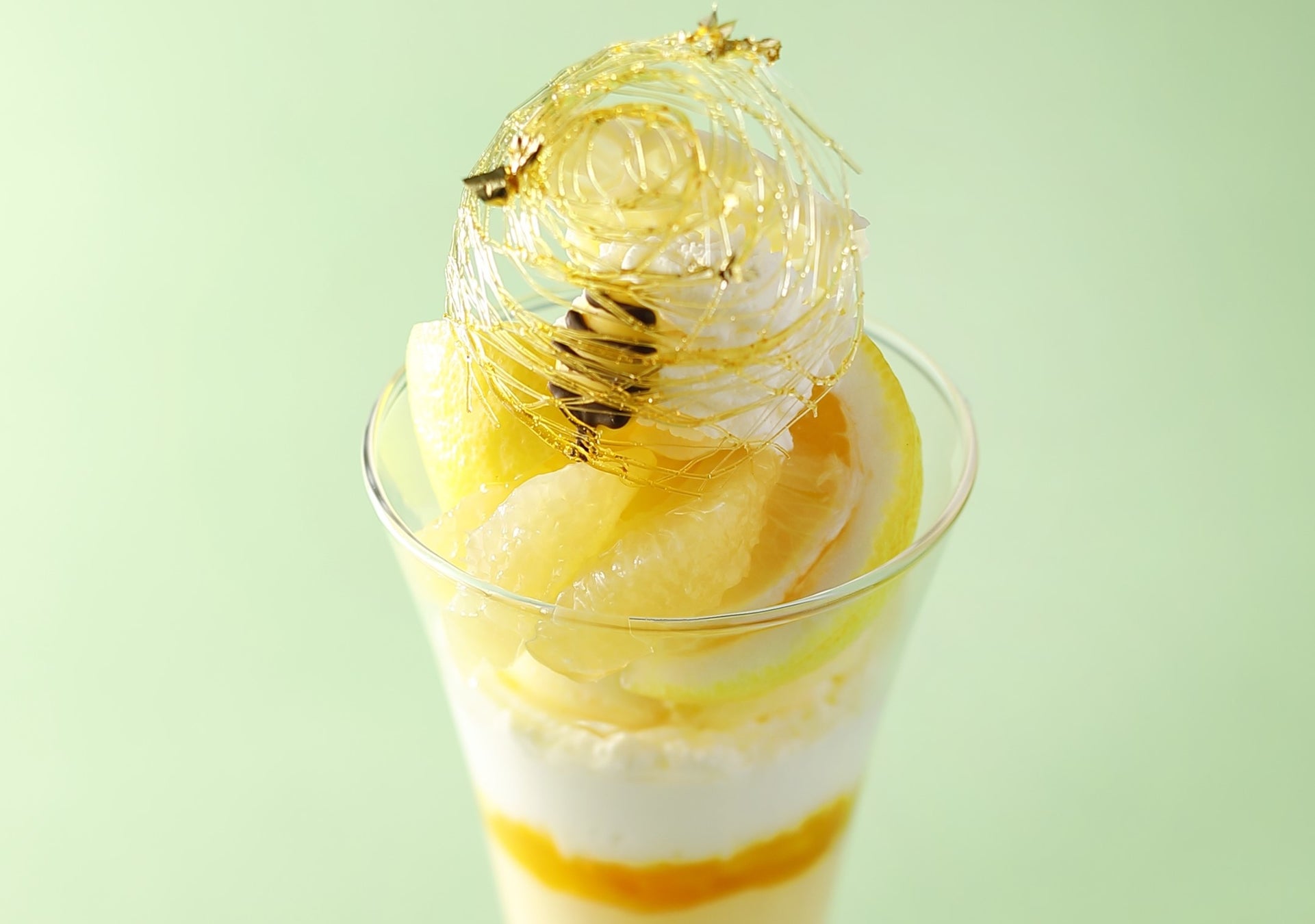 希少な自由が丘の蜂蜜を使用しています。