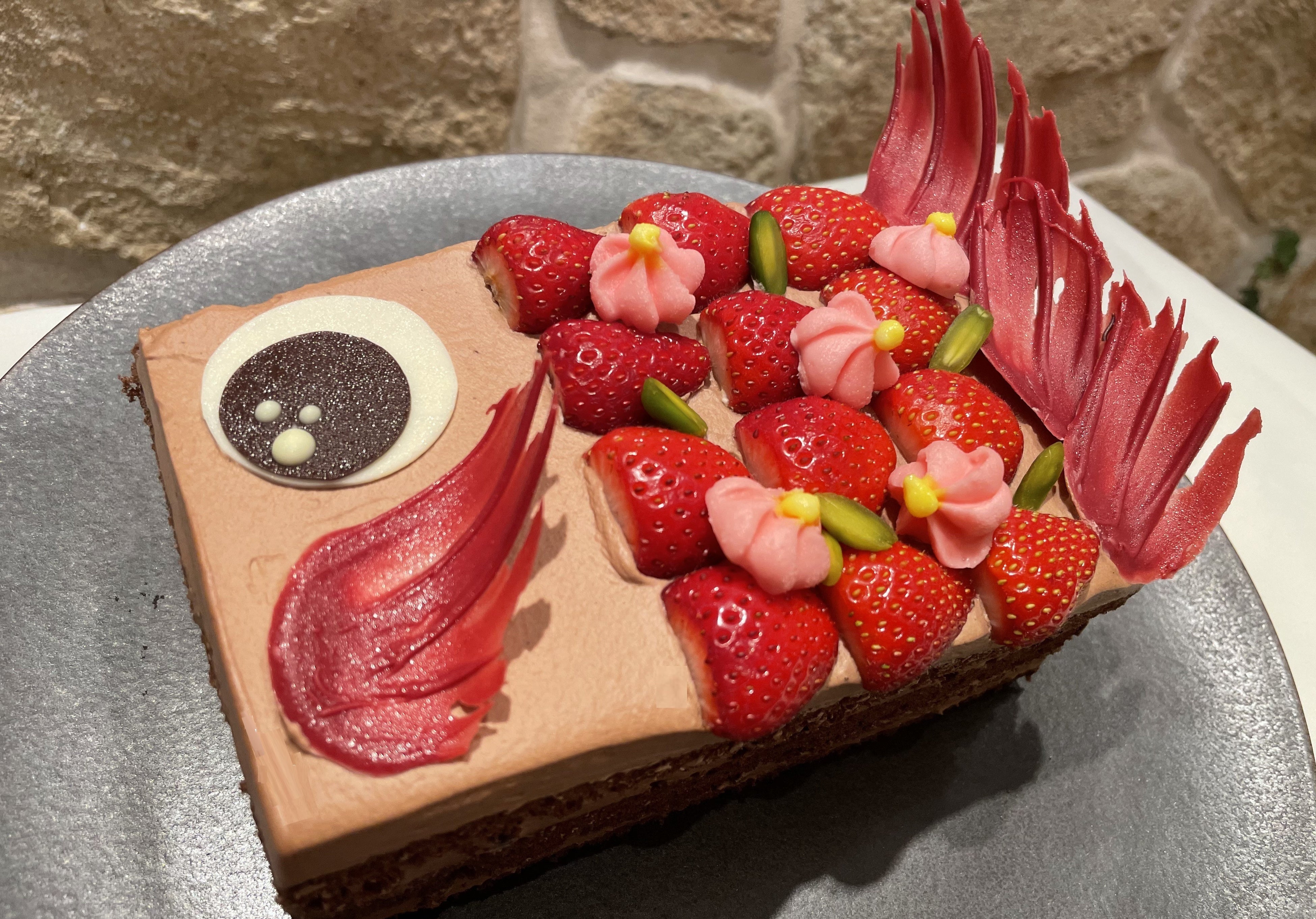 鯉のぼりに見立てたデコレートケーキに挑戦！