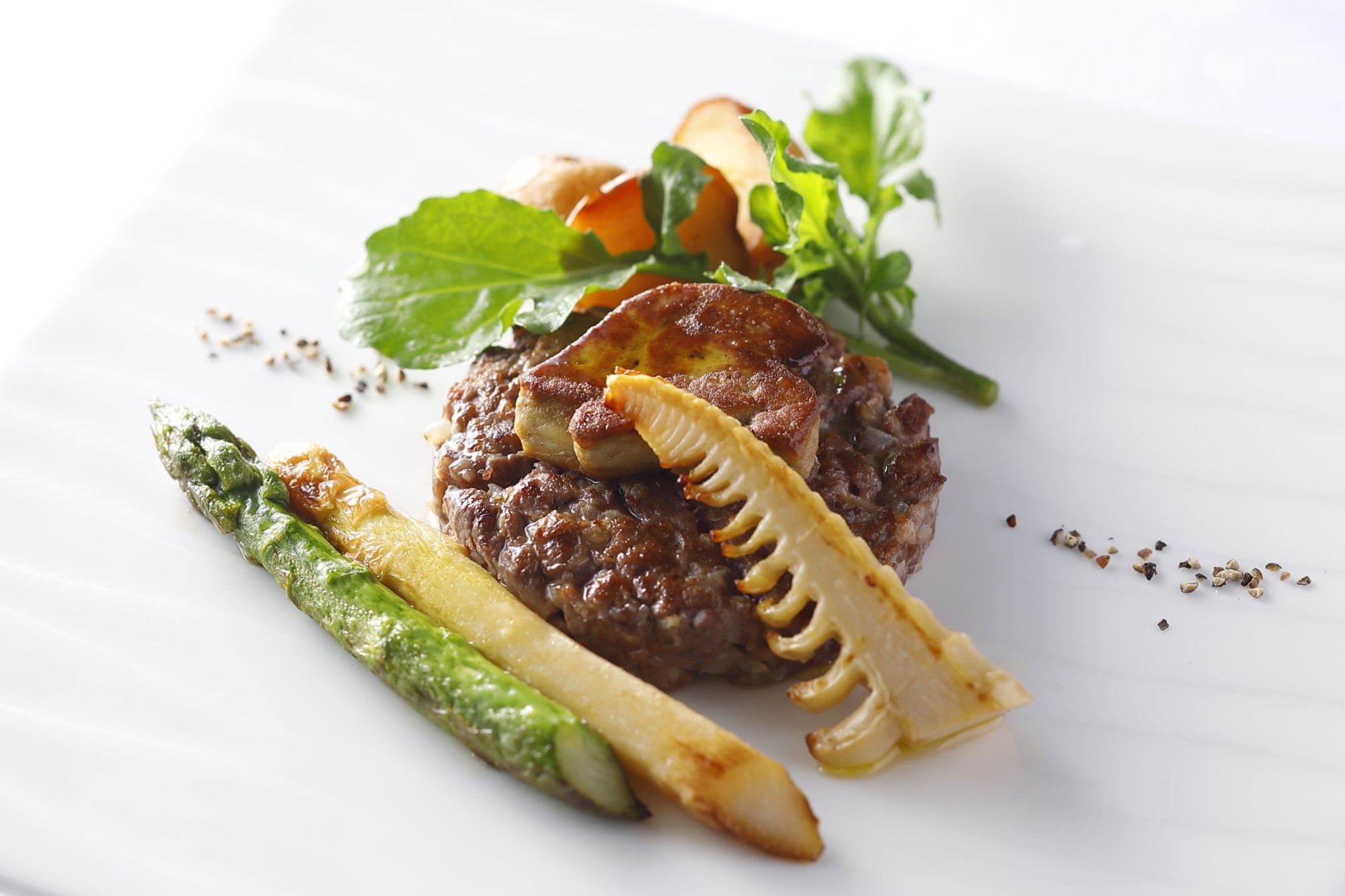 和牛フィレ肉のアッシェハンバーグステーキ　ロッシーニ風