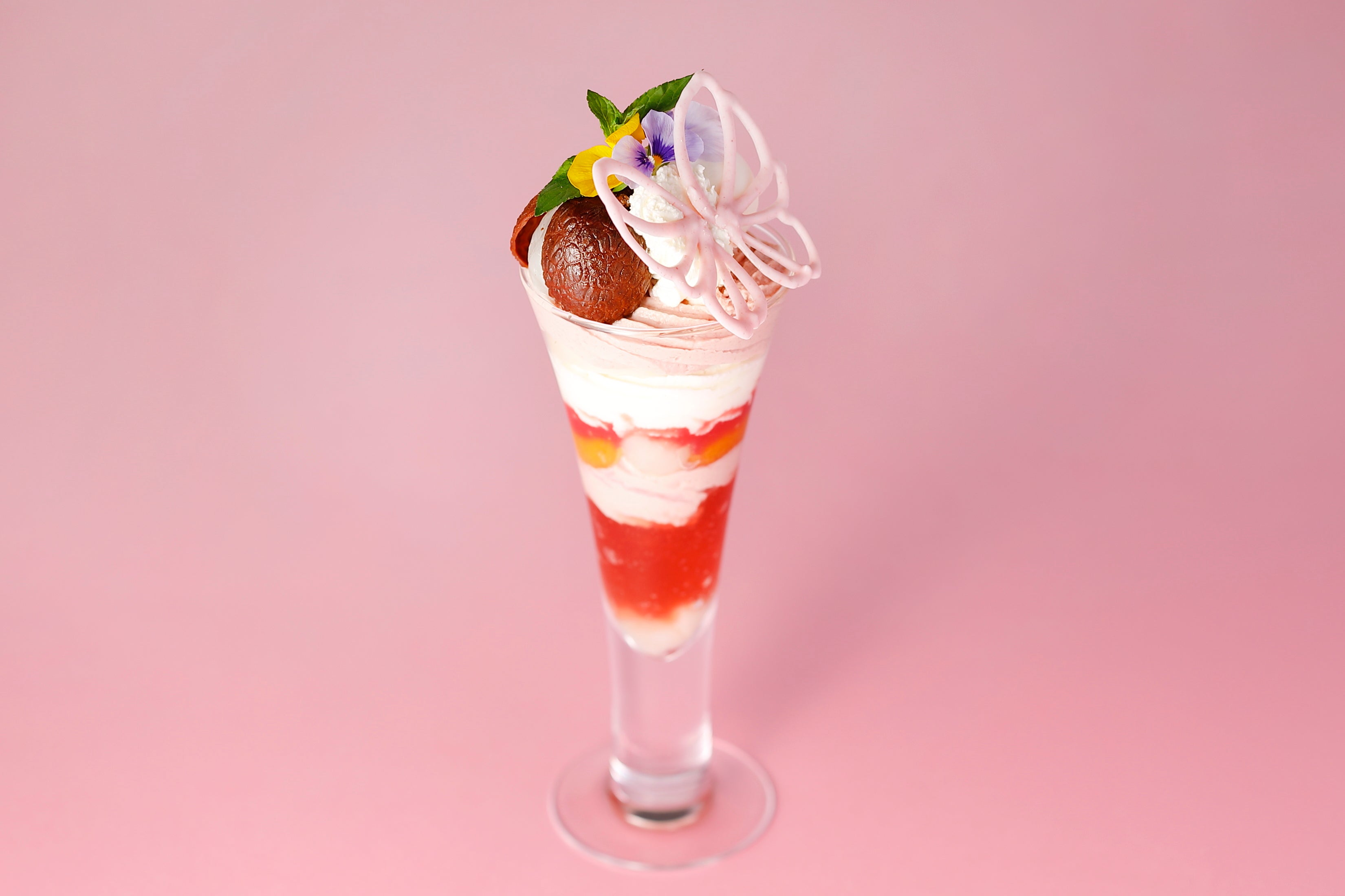 “ジャスミンブリュレとライチのオリエンタルパフェ”