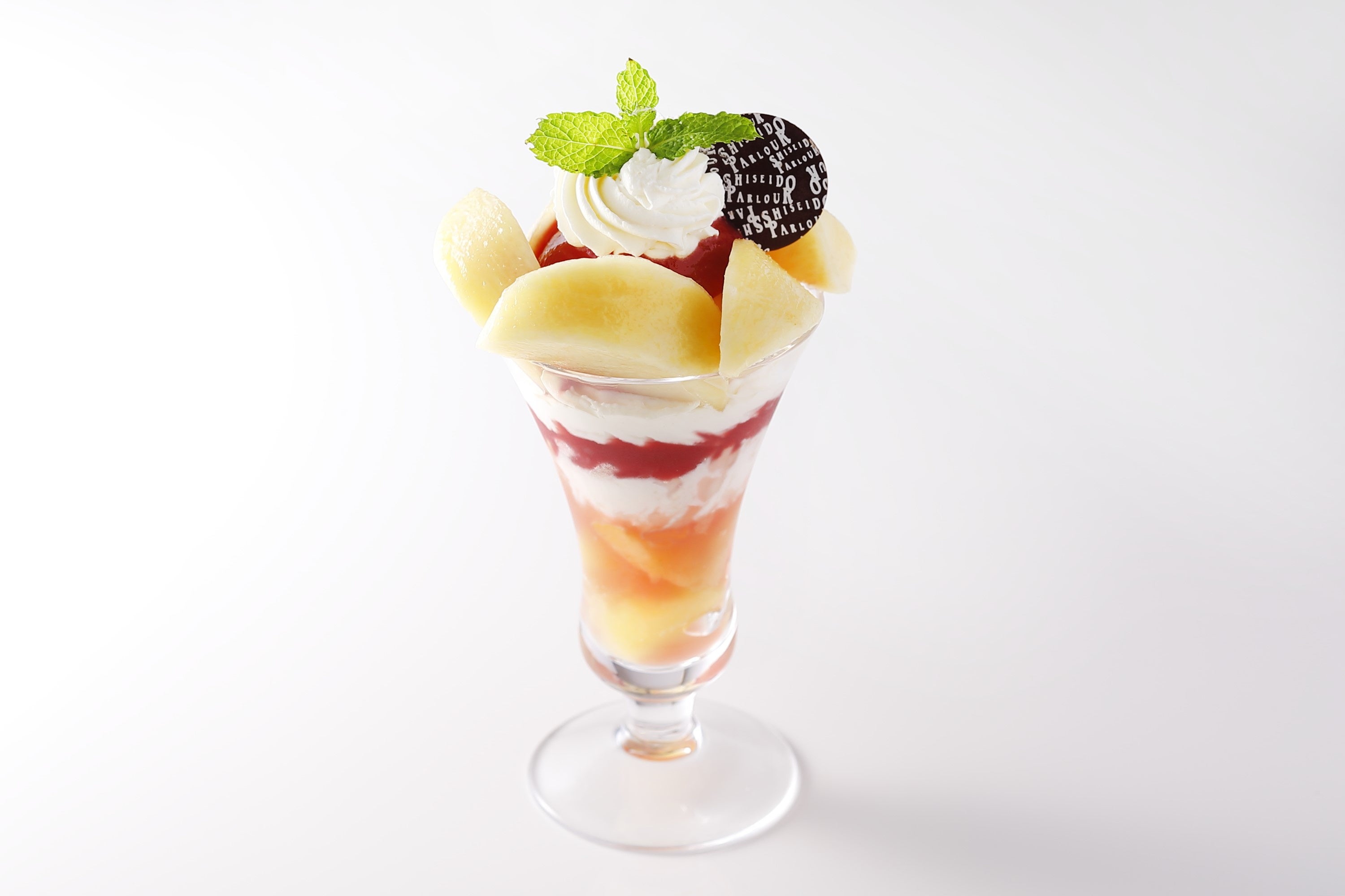 山梨県一宮産 白桃のパフェ