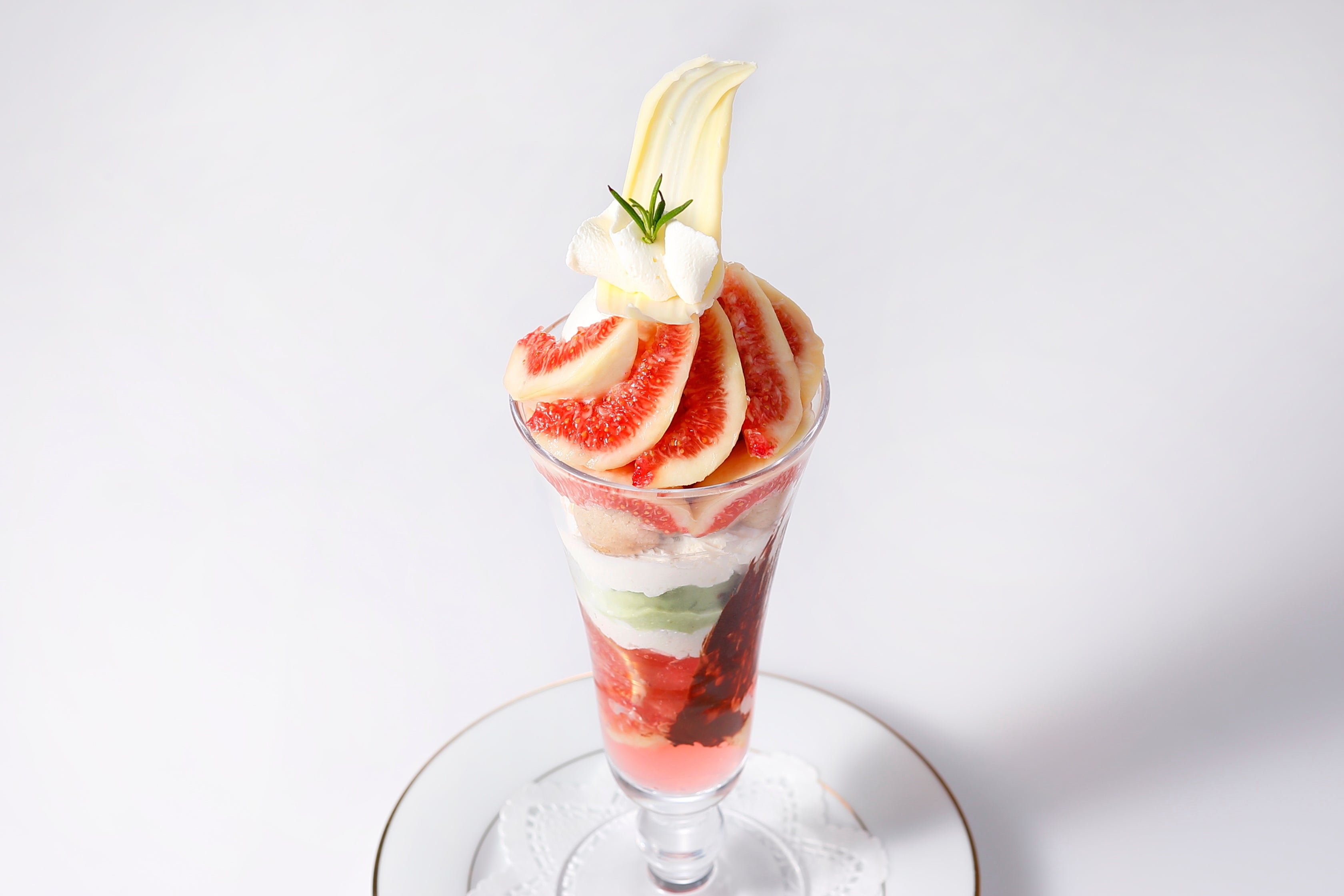 『神奈川県南足柄産イチジクといせはら地ミルクジェラートのパフェ』