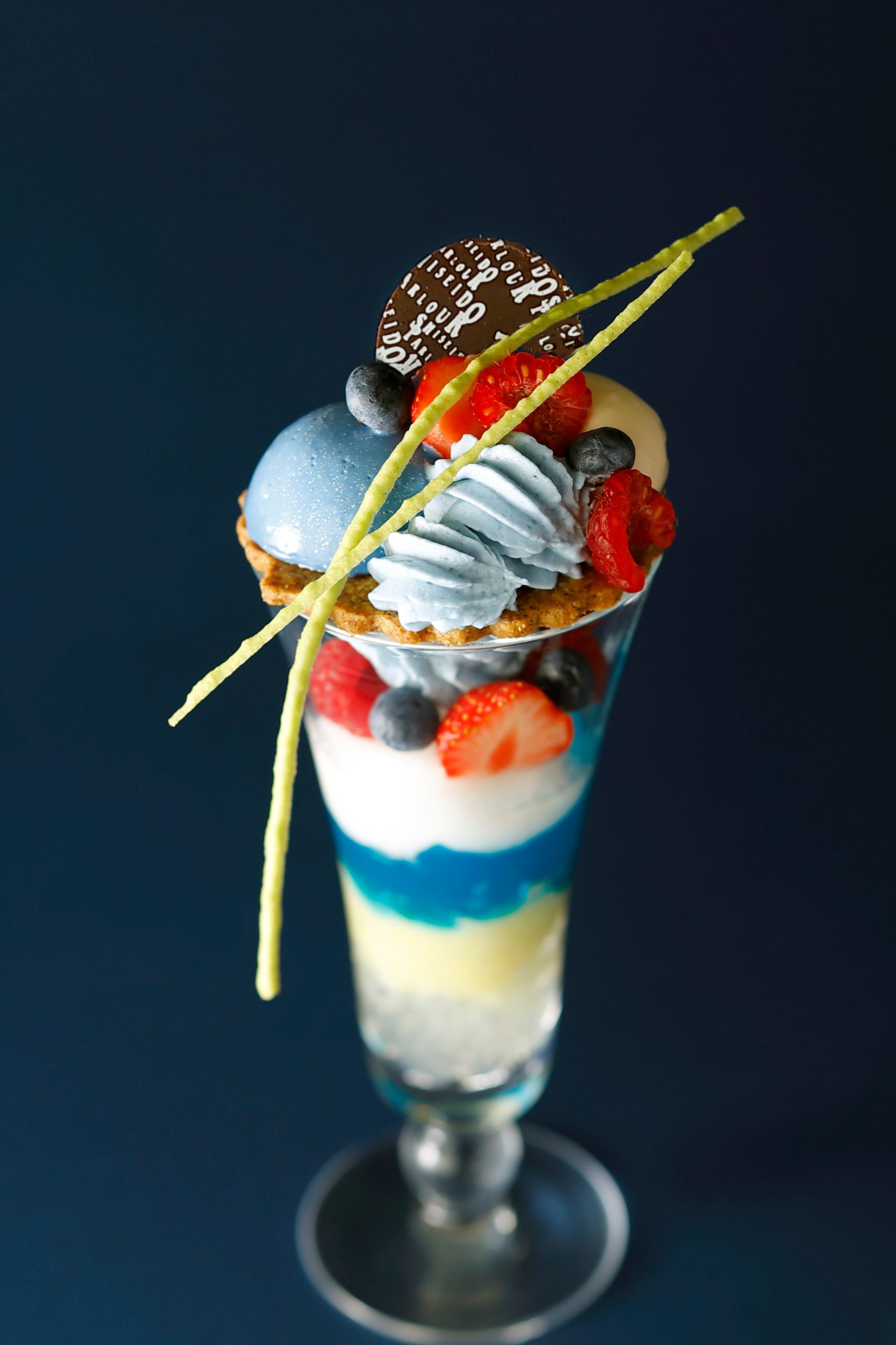 新橋色のパフェ