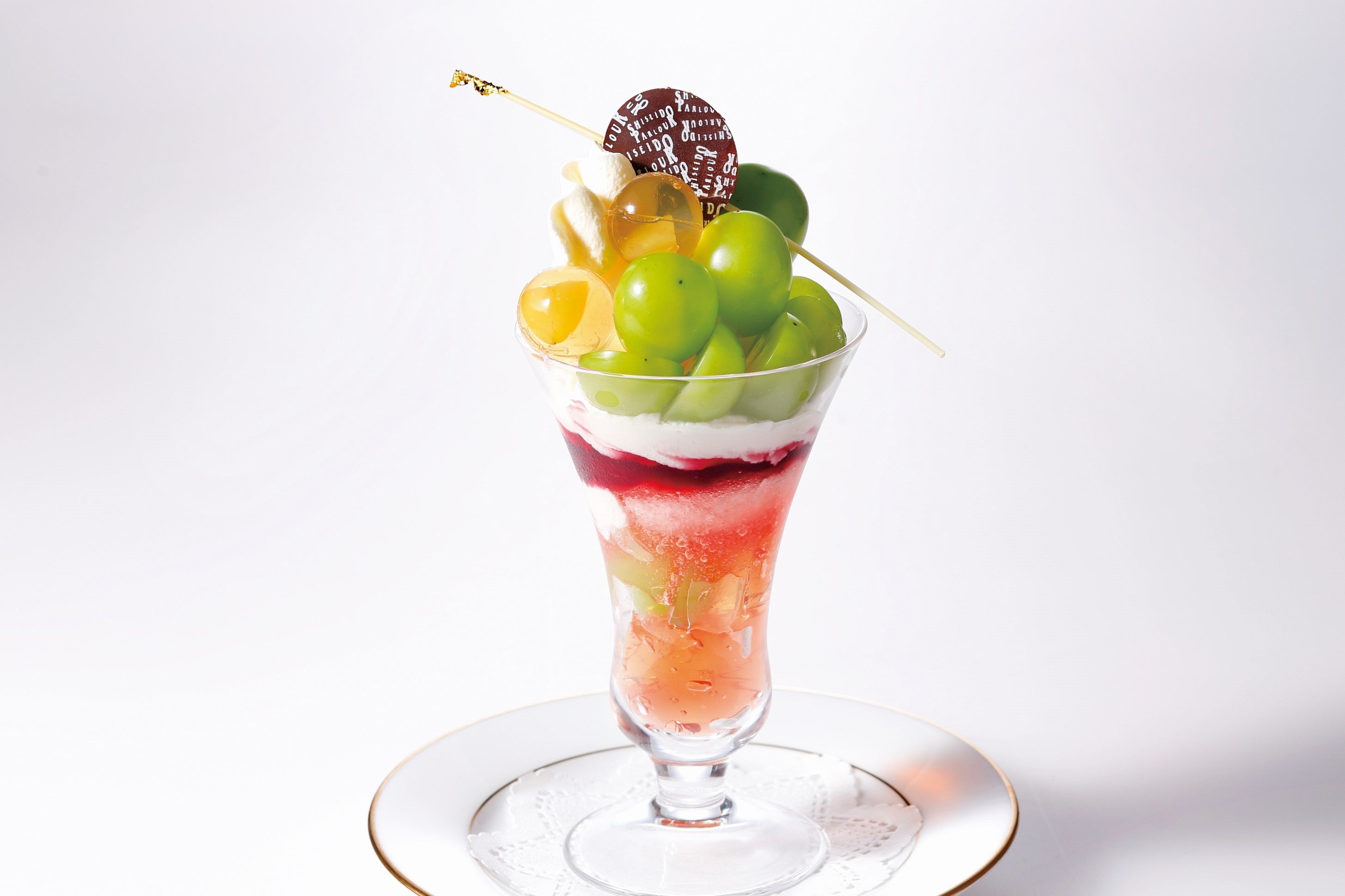 山梨県産“シャインマスカット”のパフェ