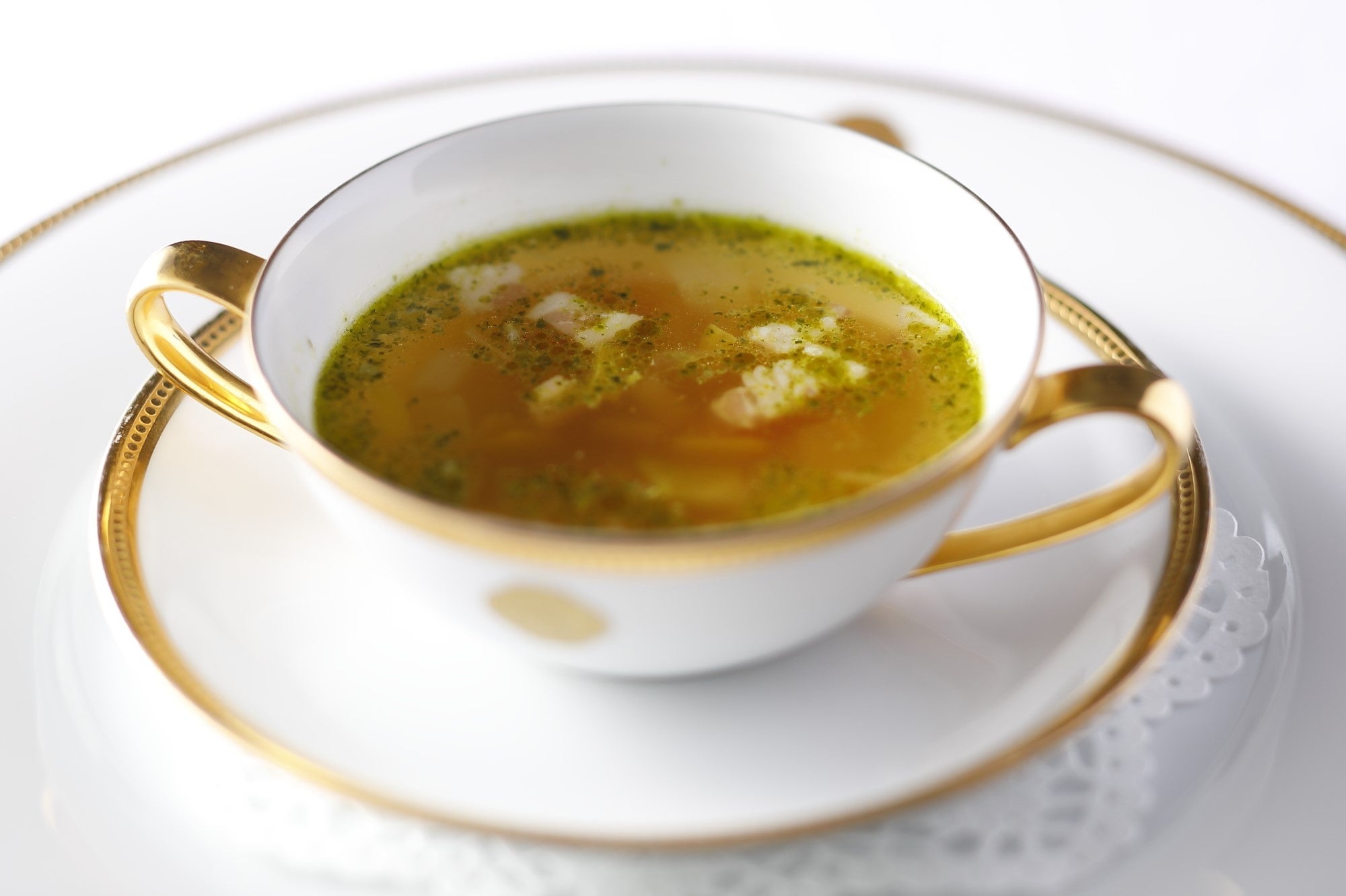 野菜たっぷりペイザンヌスープ　ピストゥー風味