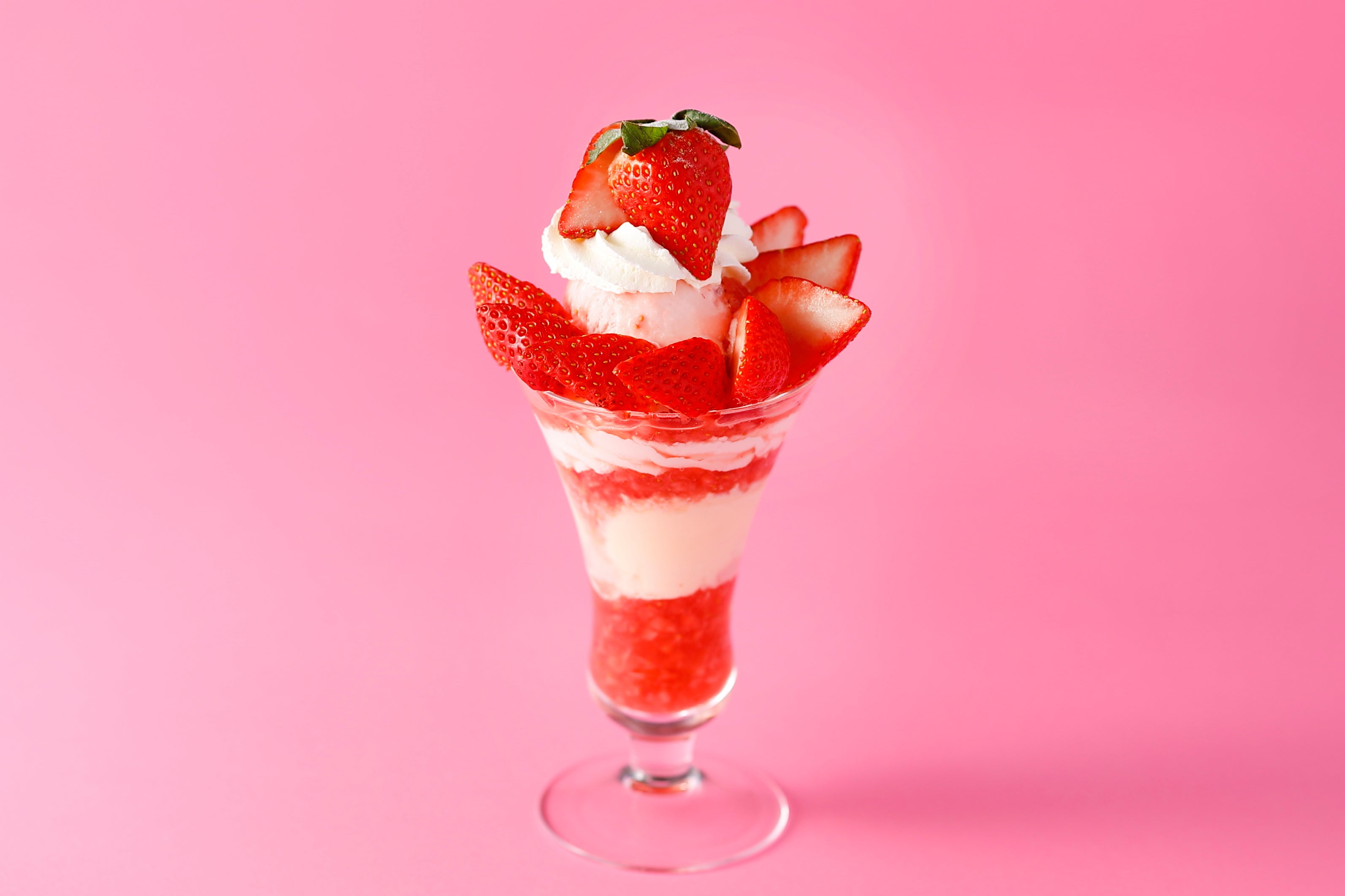 『熊本県産苺“ゆうべに”のパフェ』