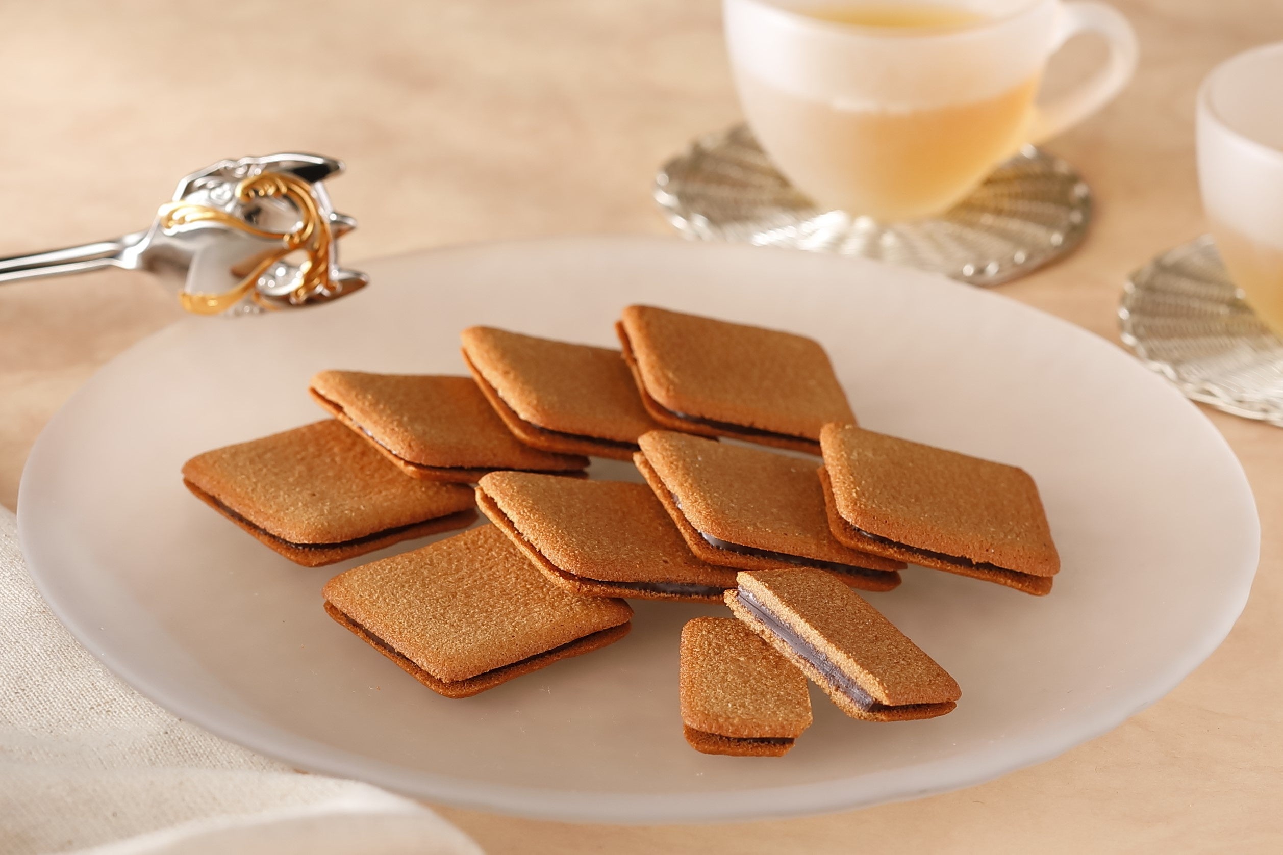 新発売の「ラング ド シャ ノワール」