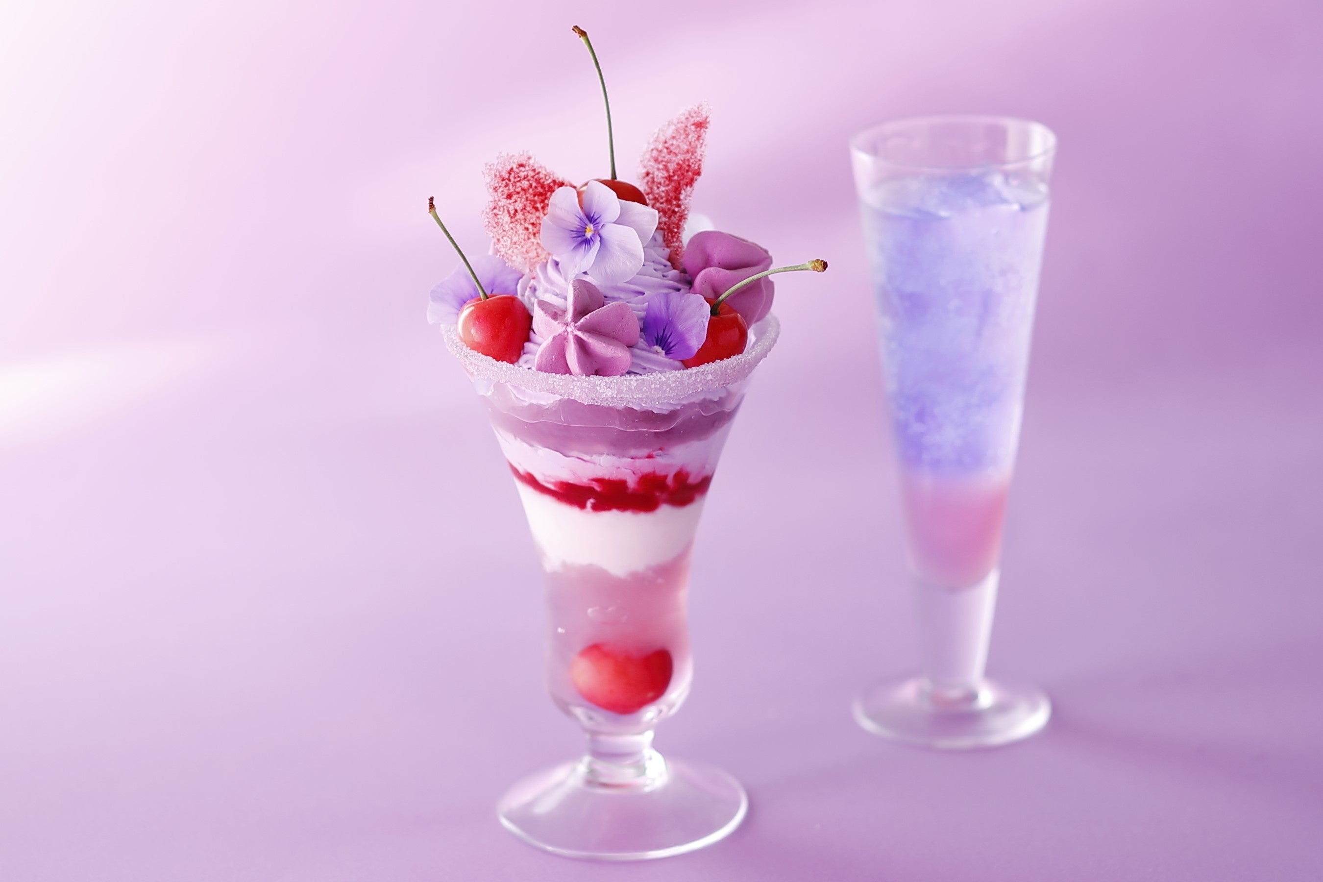 百合さんがインスピレーションを得た「恋心」のイメージを特別なパフェに仕上げました。