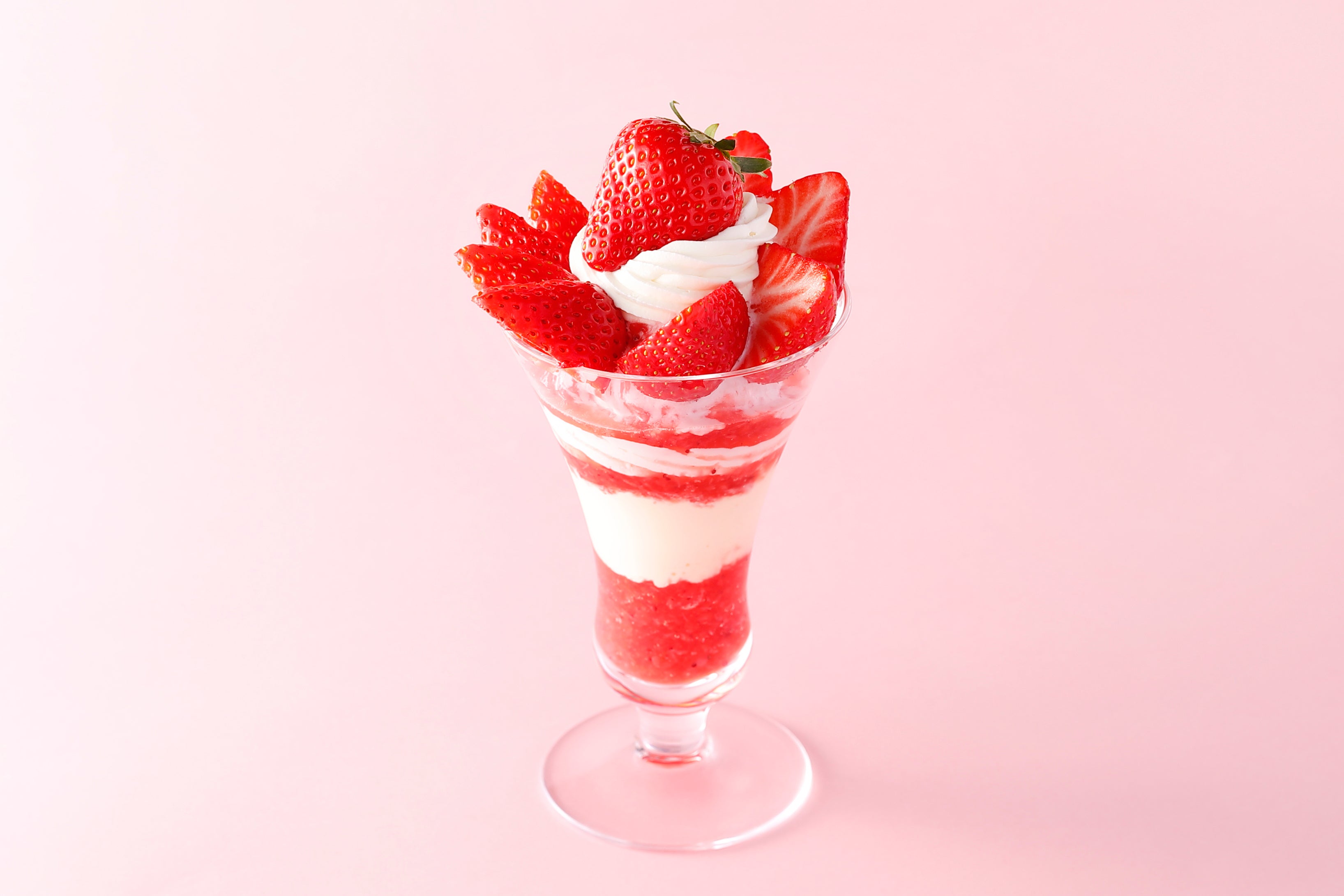 『奈良県産苺“アスカルビー”のパフェ』