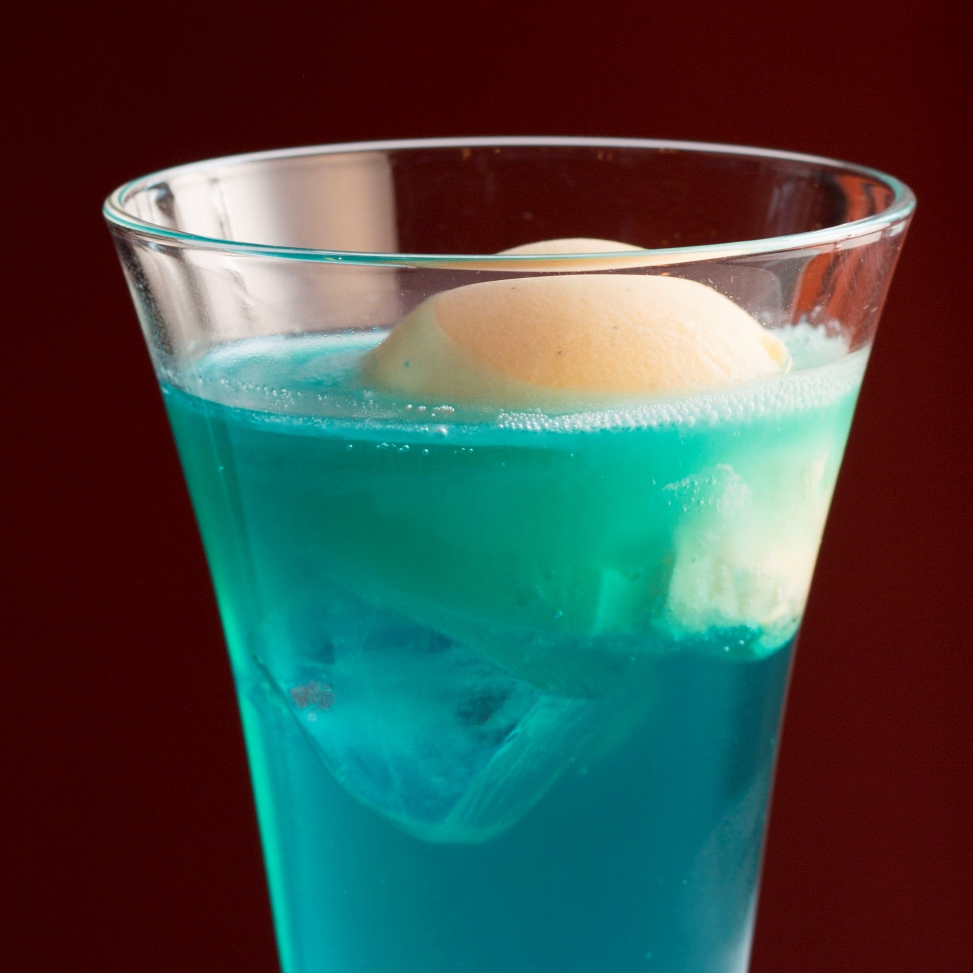 ハイカラな色として広まった日本の伝統色でもある“新橋色”