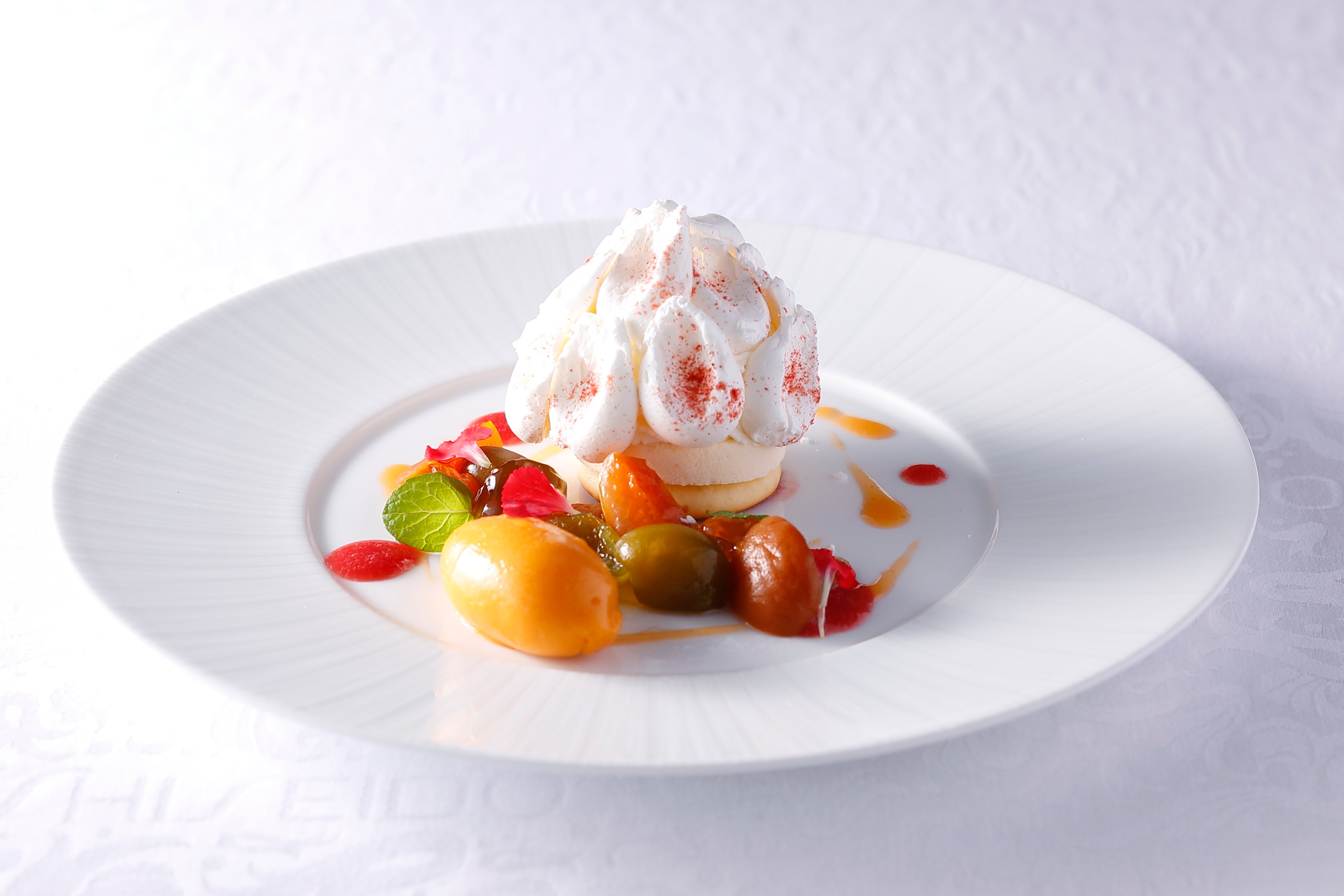 和歌山県産の梅と、アプリコットを使用したヴァシュランです。