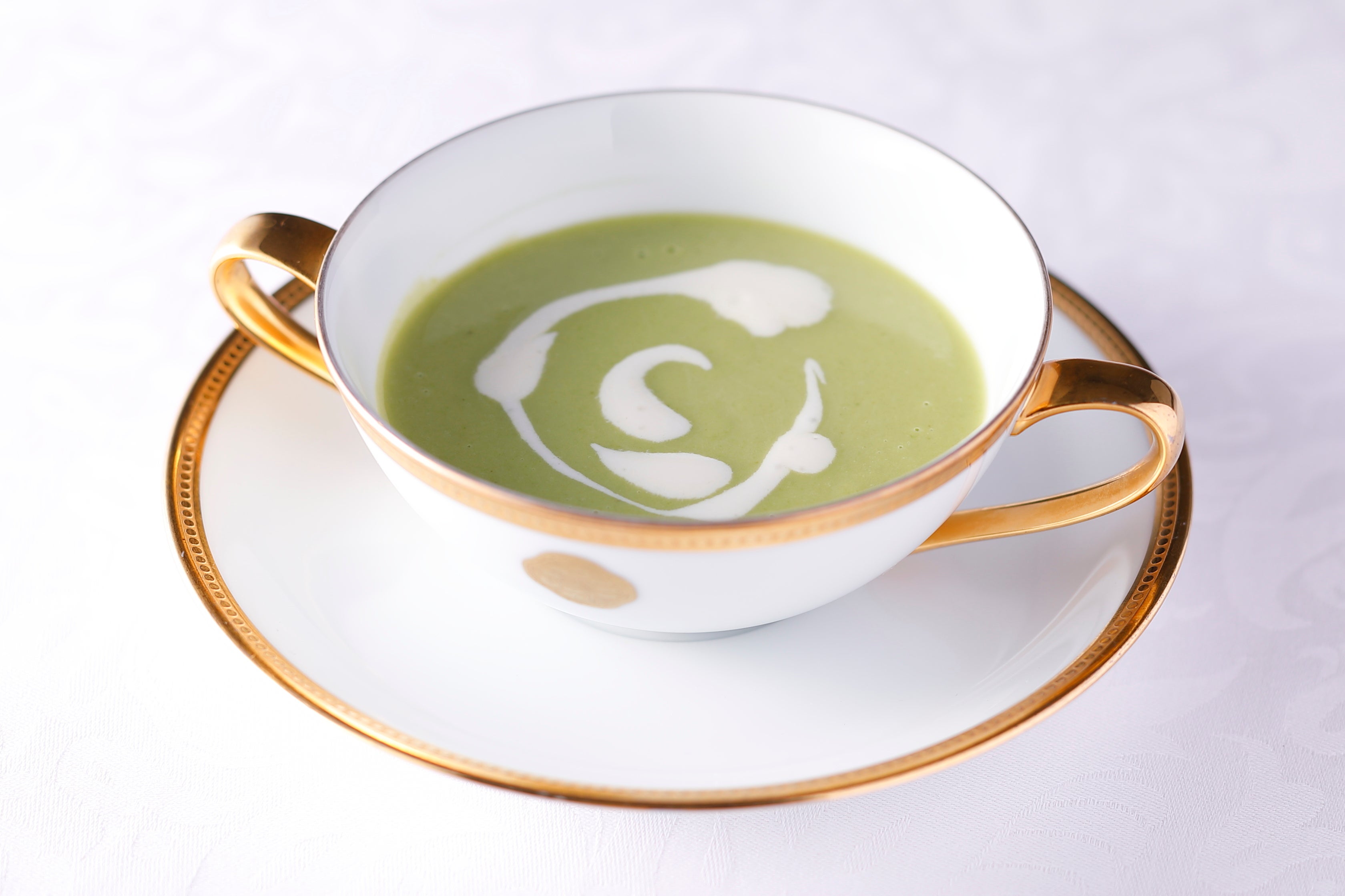 “紀州うすい”（えんどう豆）の冷製クリームスープ