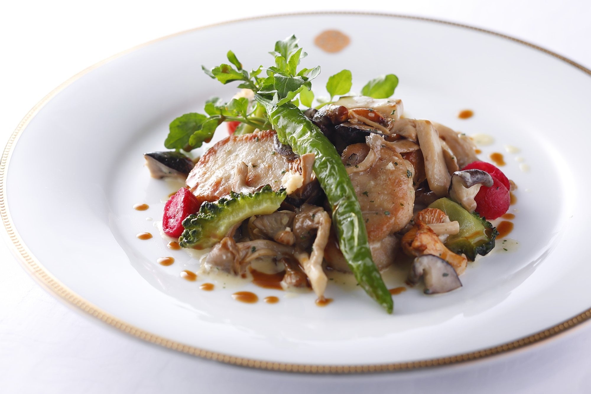 仔牛ロース肉とリー・ド・ヴォーのムニエル　ブルゴーニュ風　エスカルゴバターソース