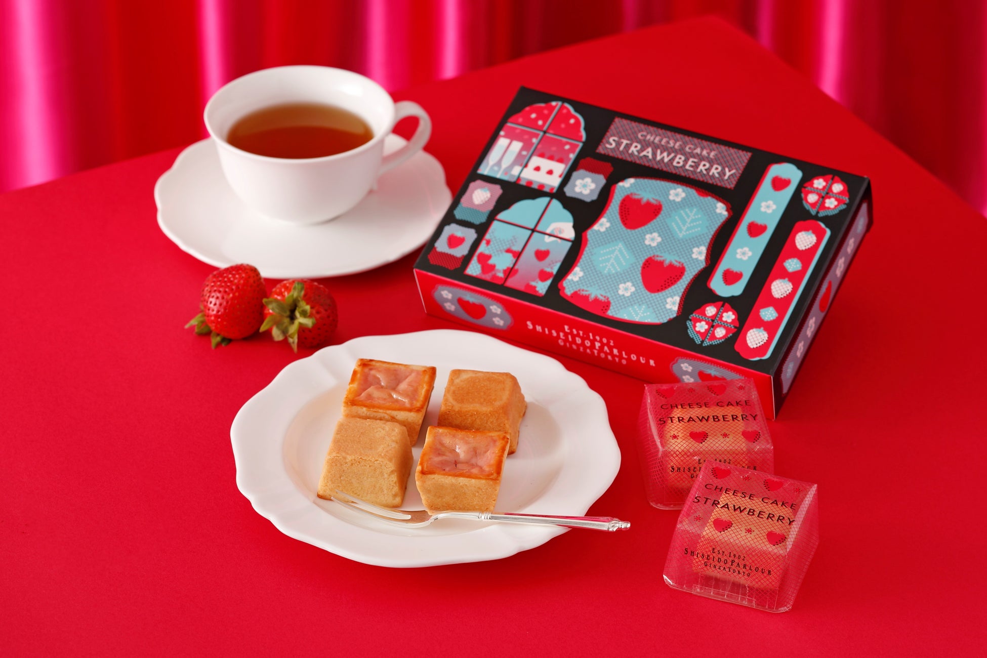『冬のチーズケーキ(いちご)』 6 個入 2,376 円