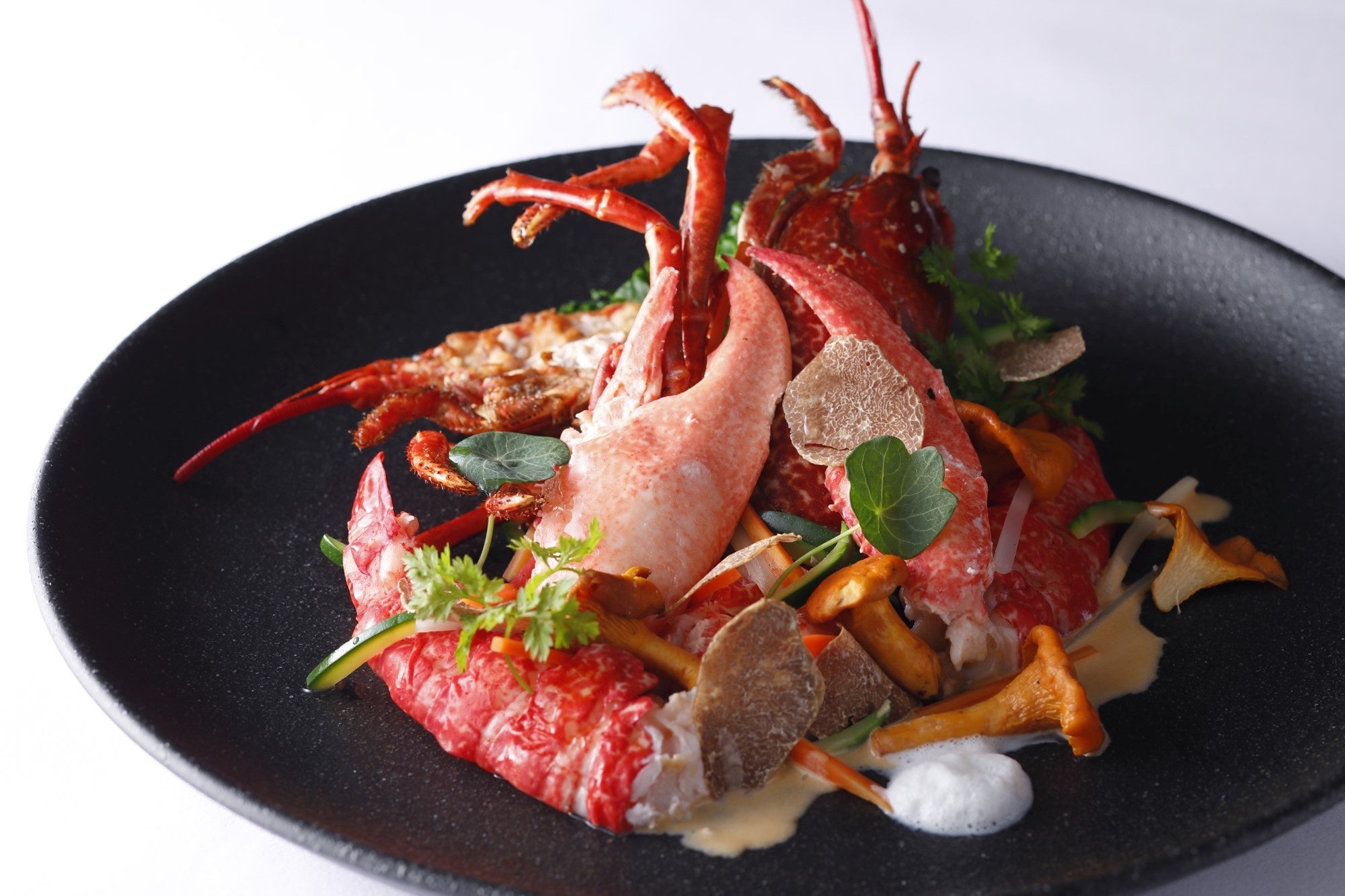 『フランス ブルターニュ産 活けオマールブルーのロースト　ソースコラリーヌ』