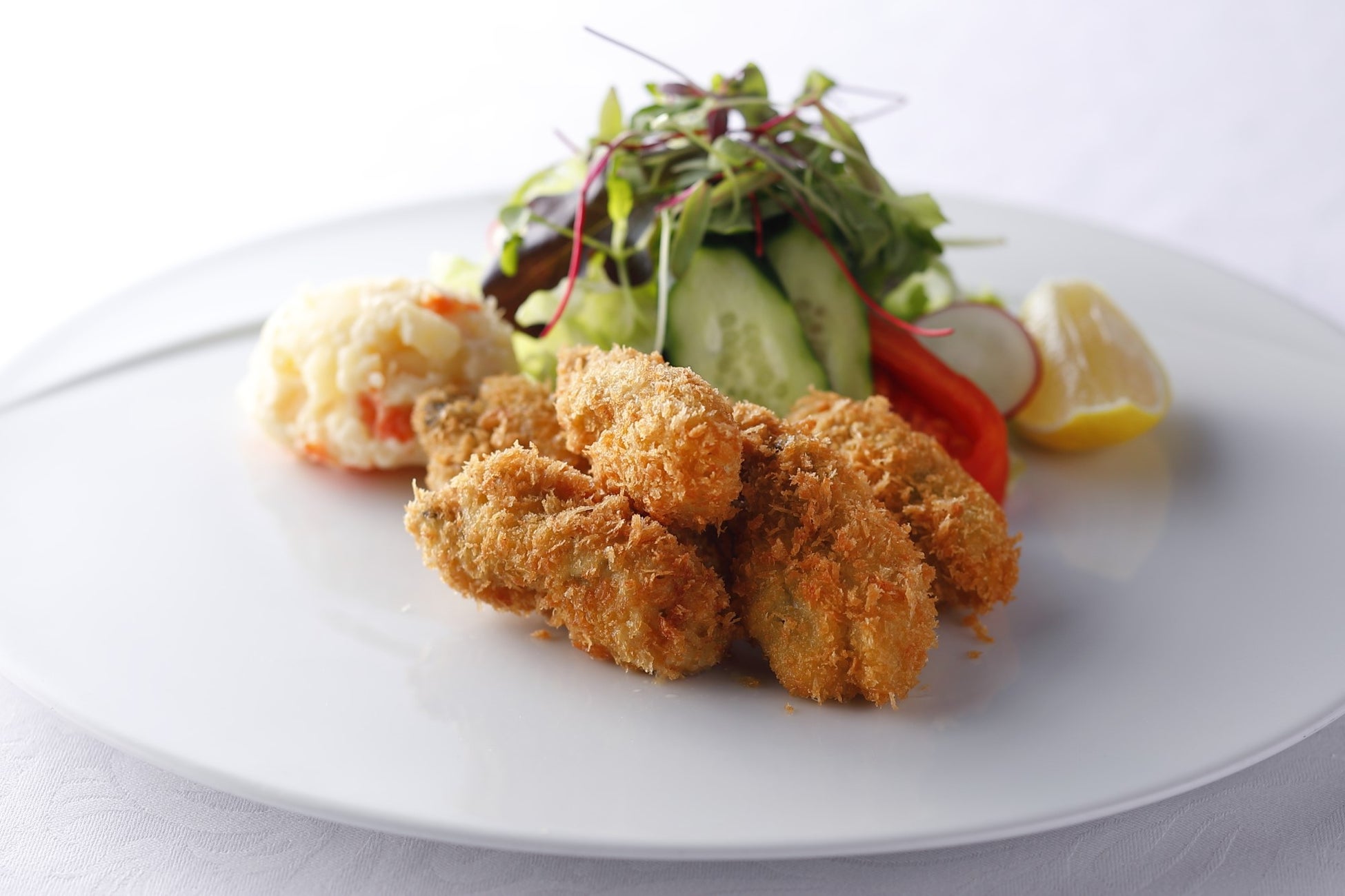 宮城県気仙沼産 真牡蠣のフライ 梅風味のタルタルソース