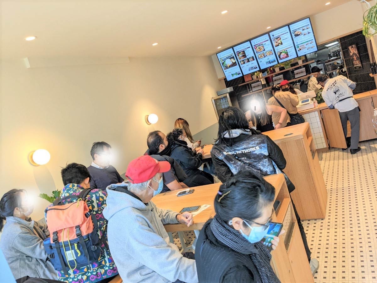 オープンセールは多くの方にご来店いただき、大盛況に