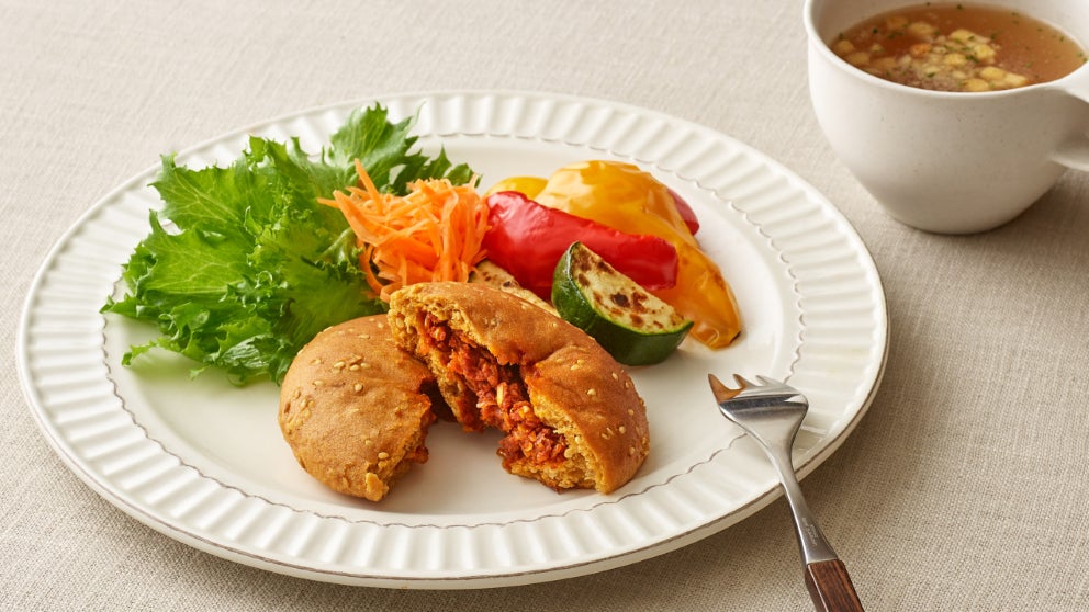 ZENBから待望のカレーパン登場!1食分の野菜が摂れるグルテンフリー ZENBから待望のカレーパン登場!1食分の野菜が摂れるグルテンフリー