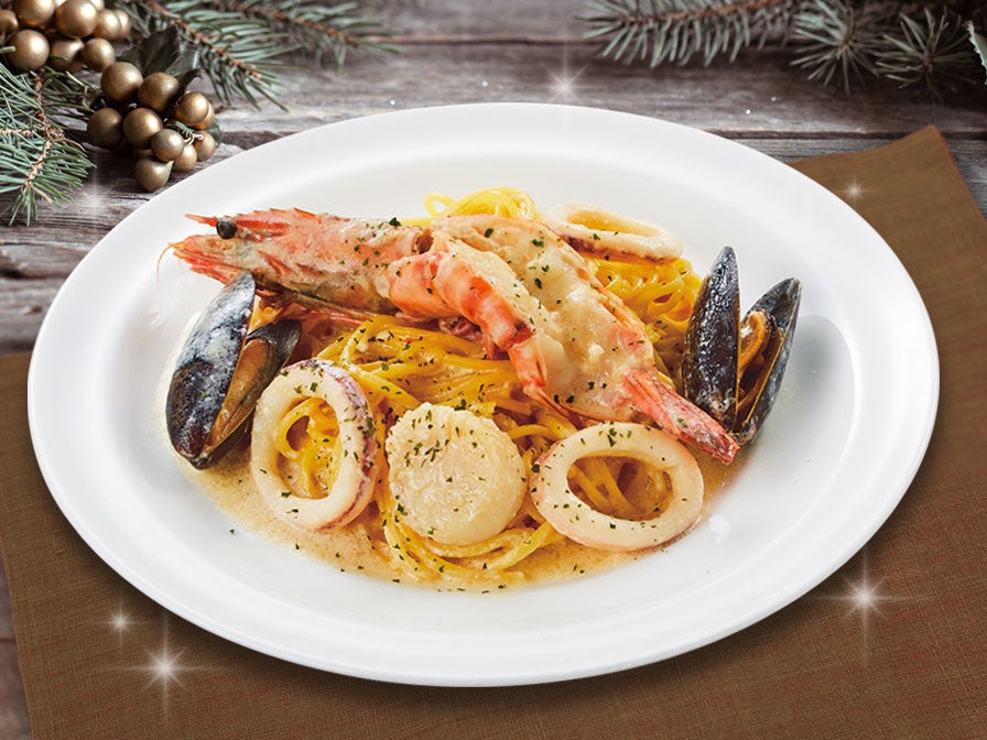 たっぷり魚介のクリームパスタ（税込1,429円）