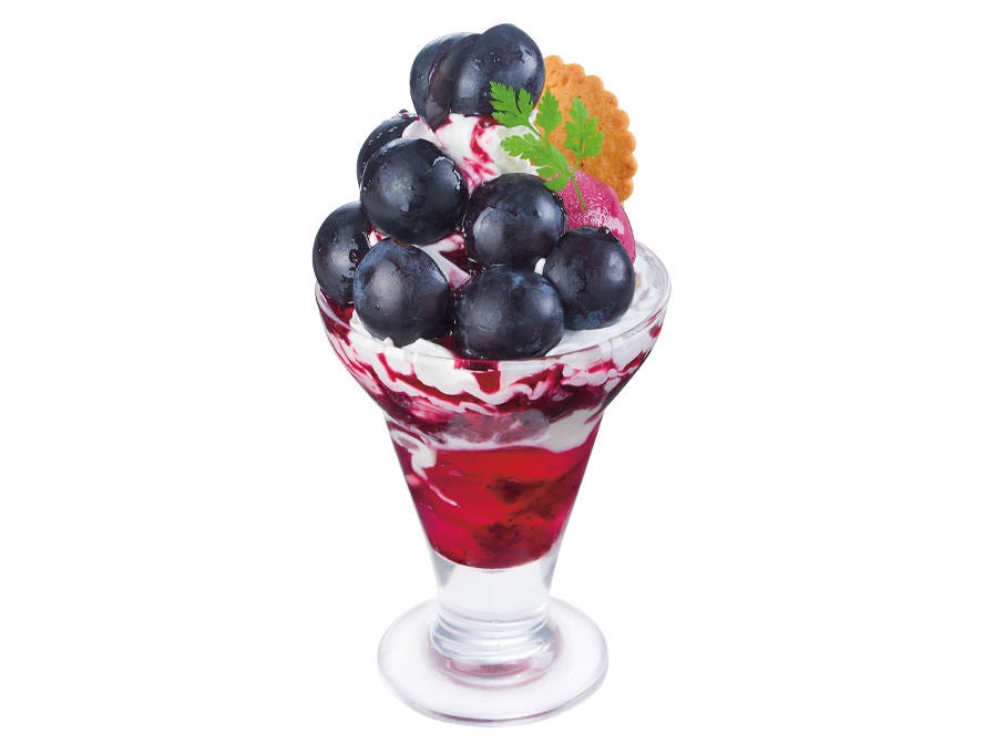 ピオーネたっぷり”ぶどう狩り”パフェ